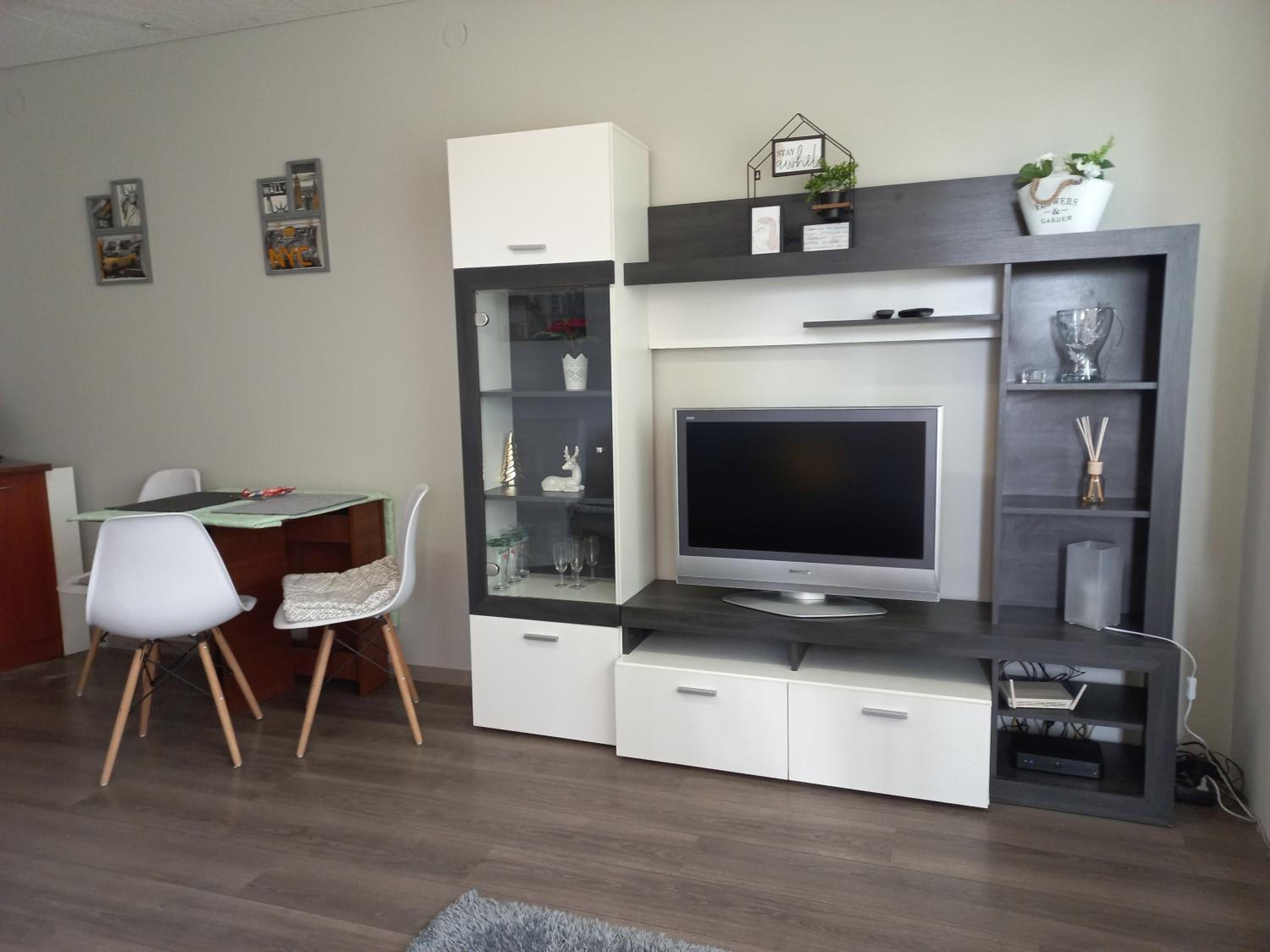 One-Bedroom Apartment - Photo 17