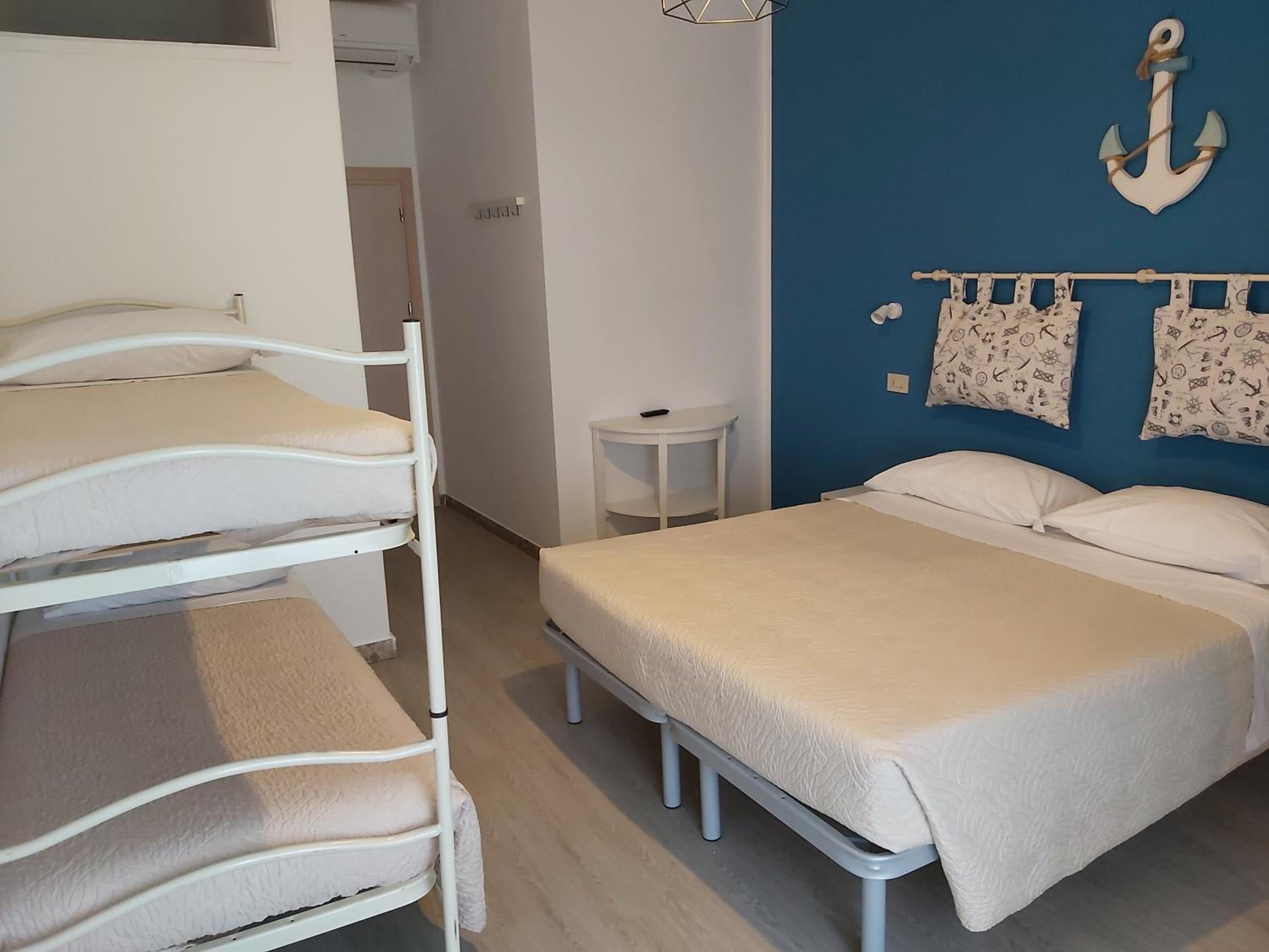 Comfort Quadruple Room - Photo 4
