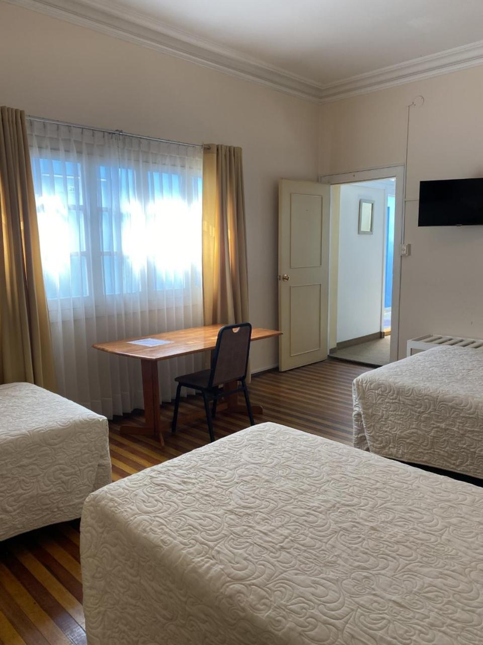 Triple Room with Private Bathroom photo 3