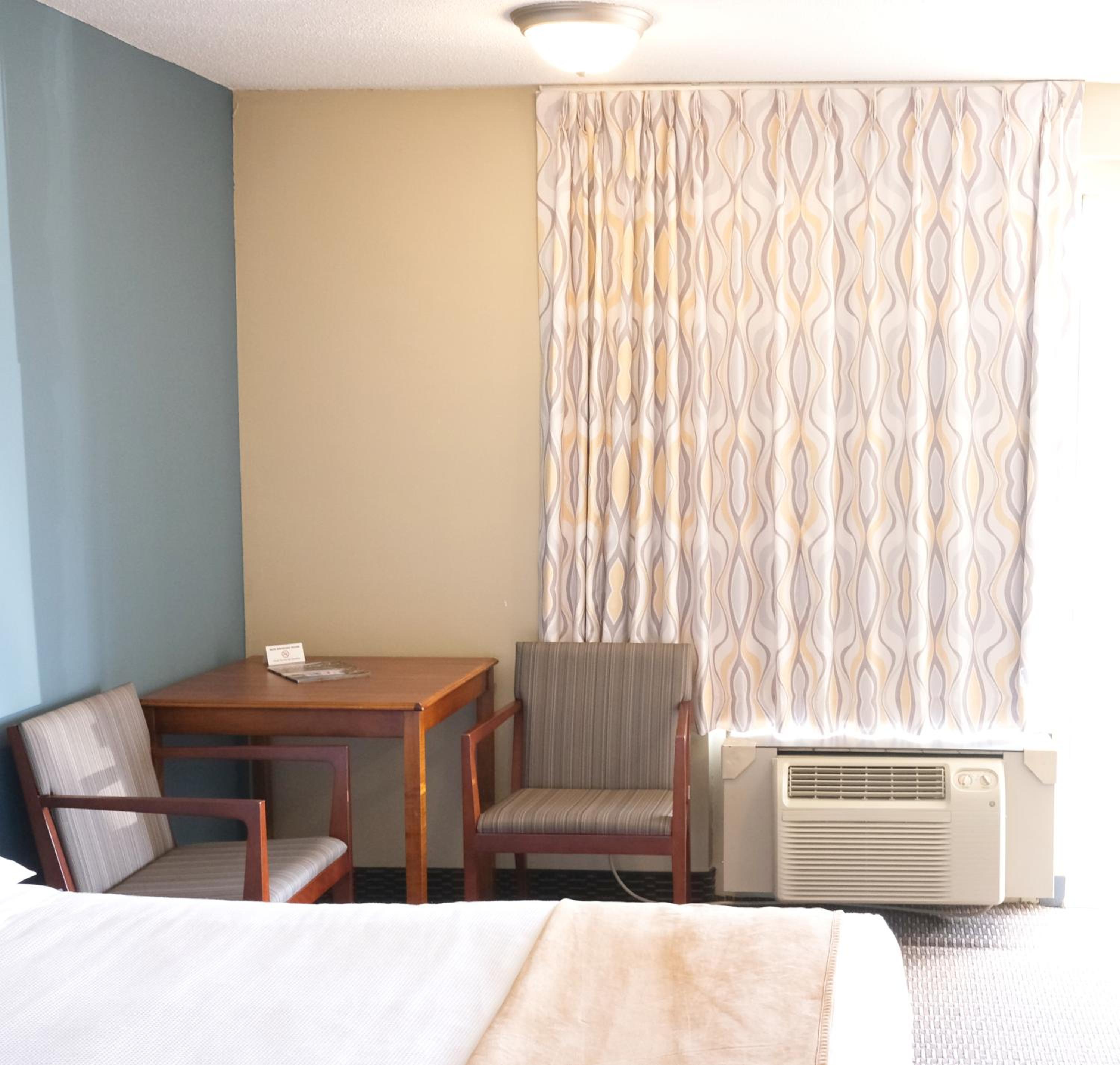 Deluxe Room - Photo 2