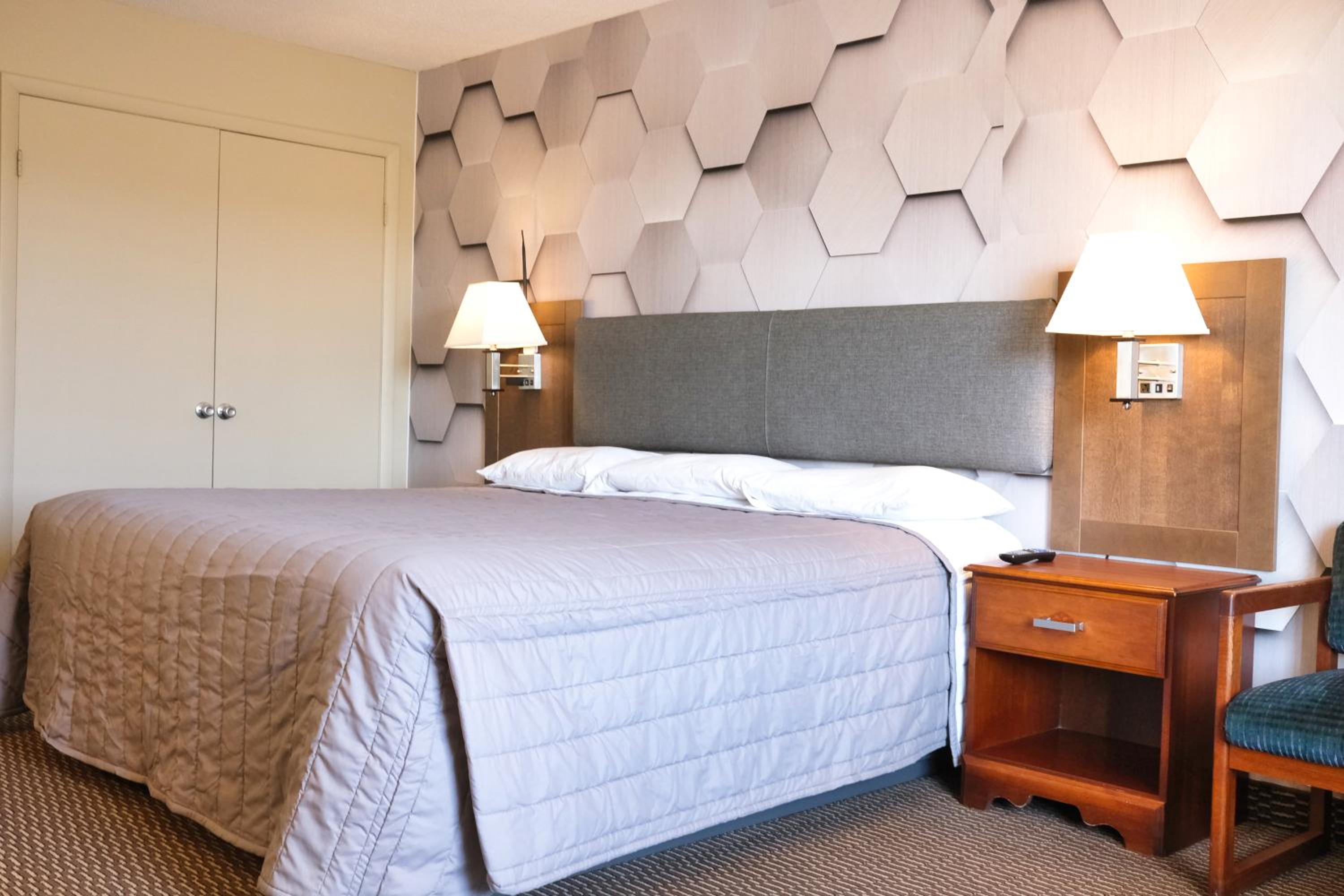 Superior King Room - Photo 22