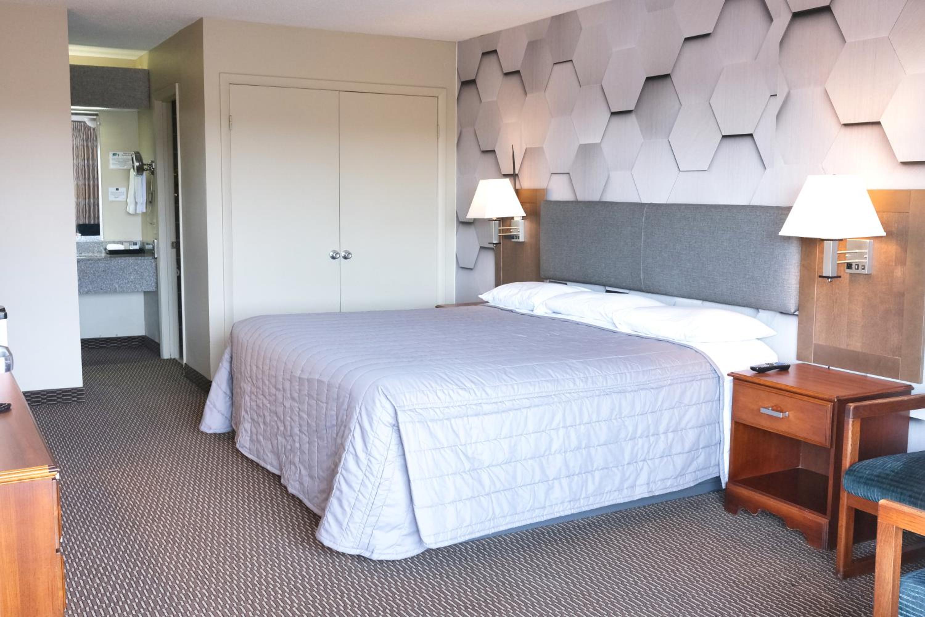 Superior King Room - Photo 4