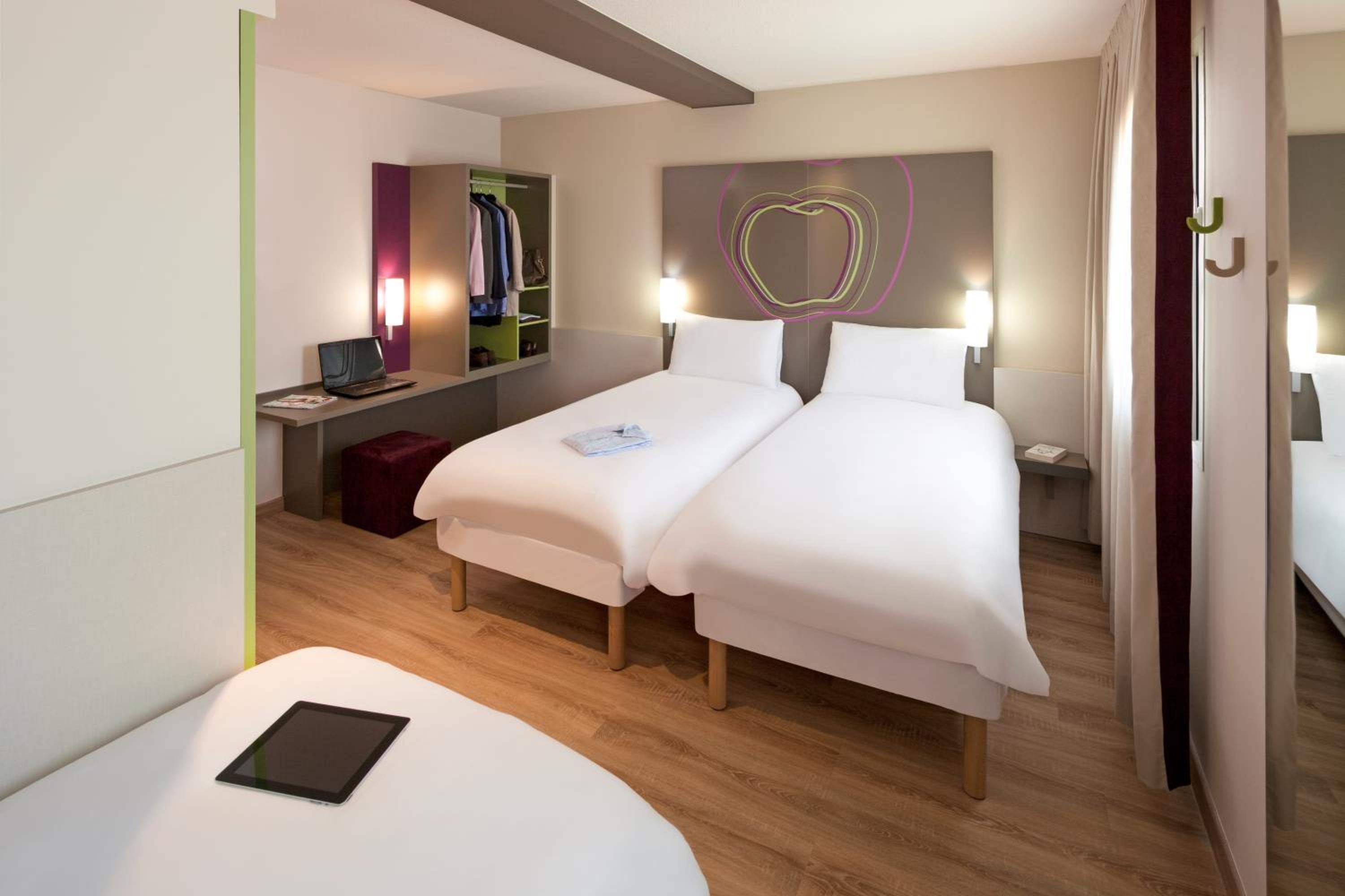 Standard Twin Room photo 2