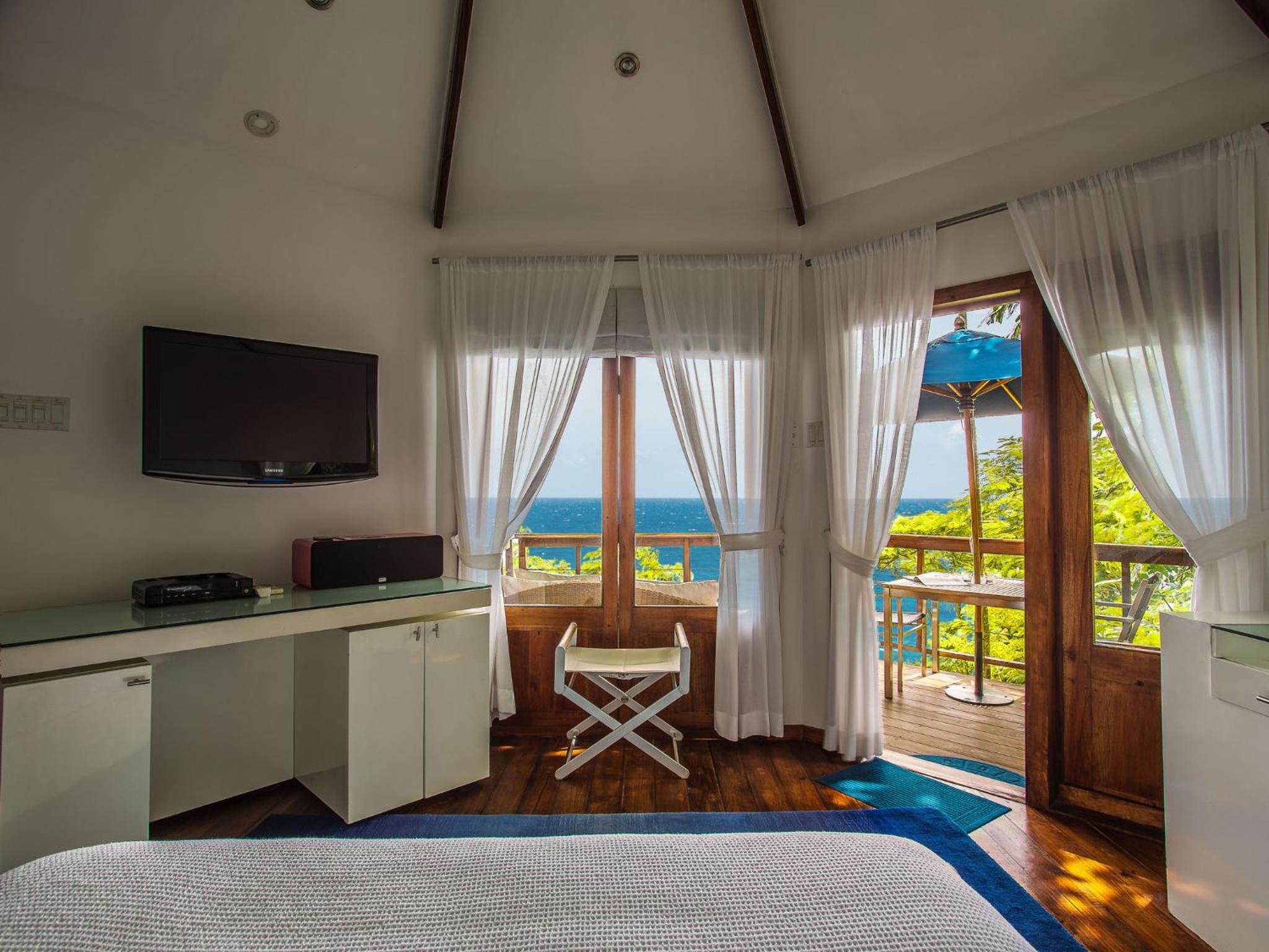 Cottage with Ocean View