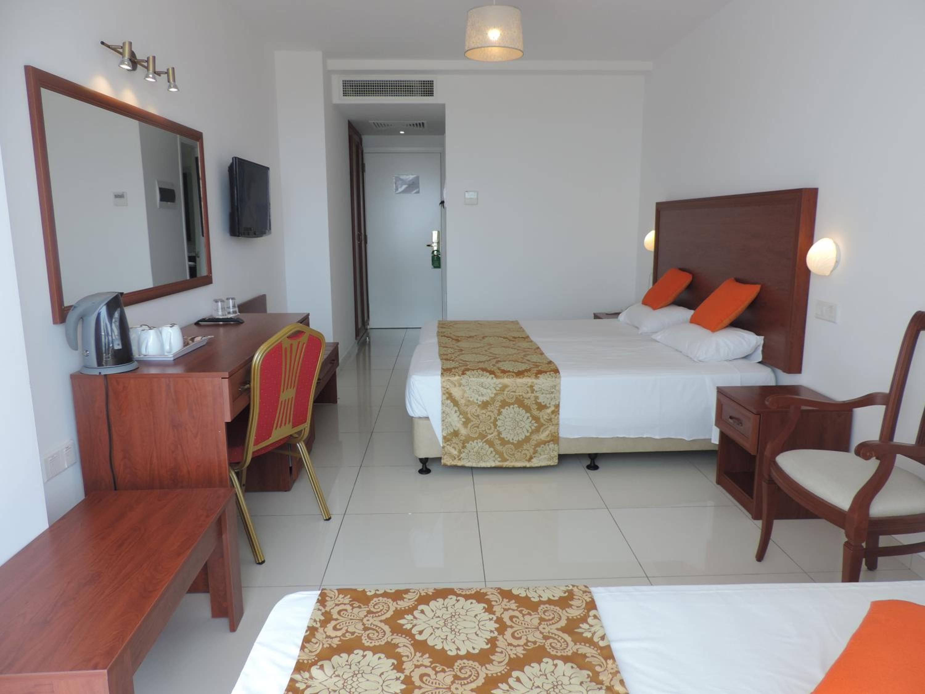 Junior Suite with Sea View photo 2