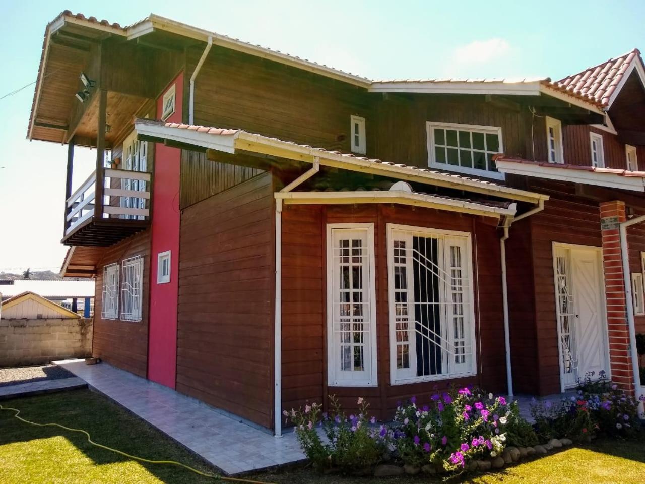 Four-Bedroom House photo 2