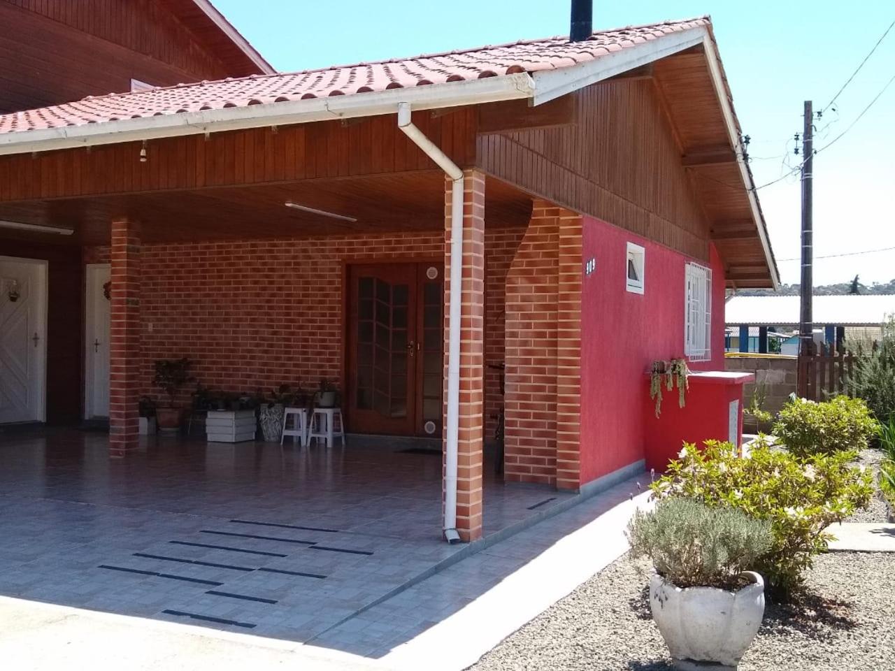 Four-Bedroom House photo 3