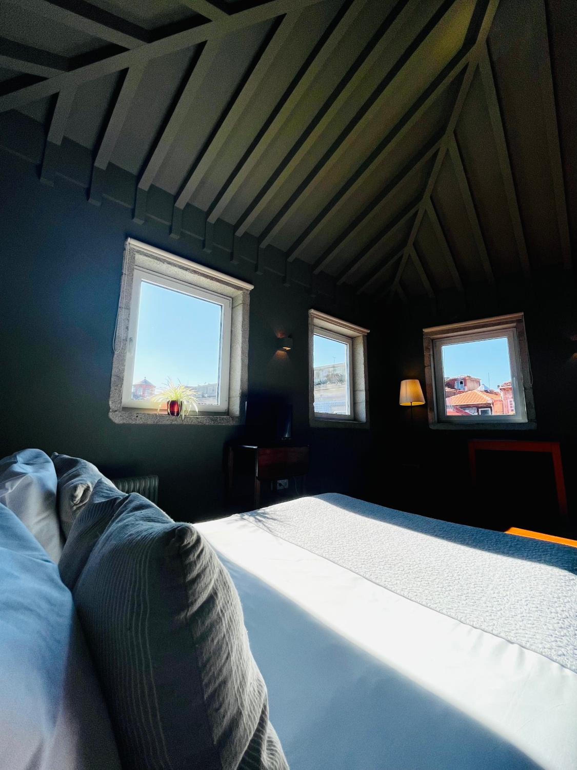 Studio with Balcony - Photo 6