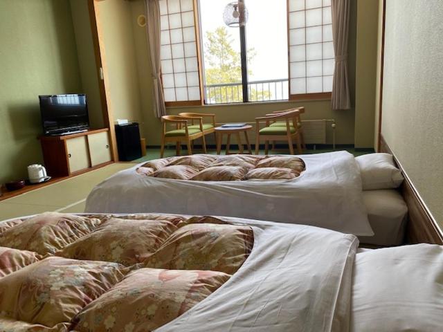 Japanese-Style Room with Lake View - Non-Smoking photo 3
