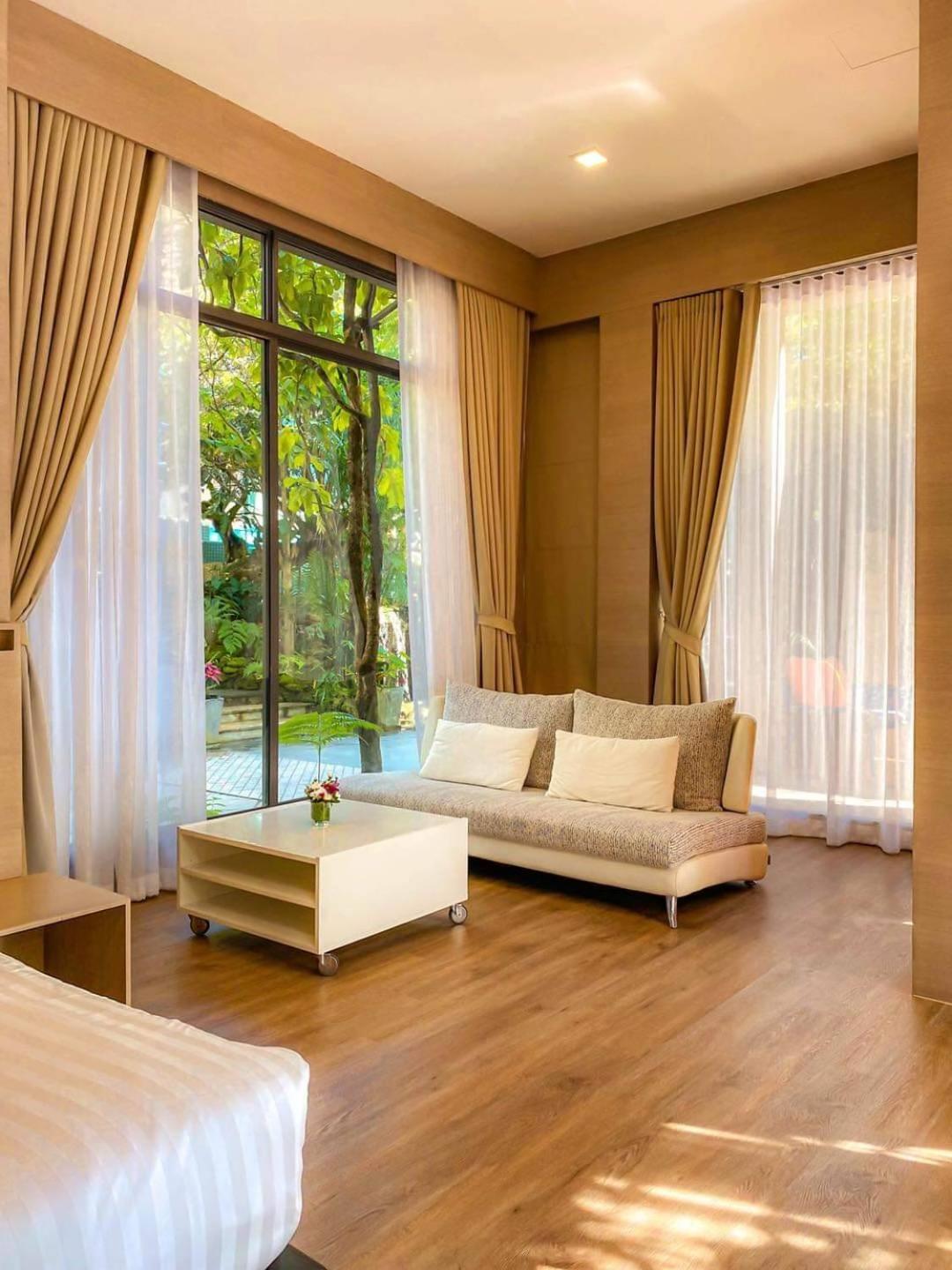 Deluxe Double Room with Pool Access - Photo 14