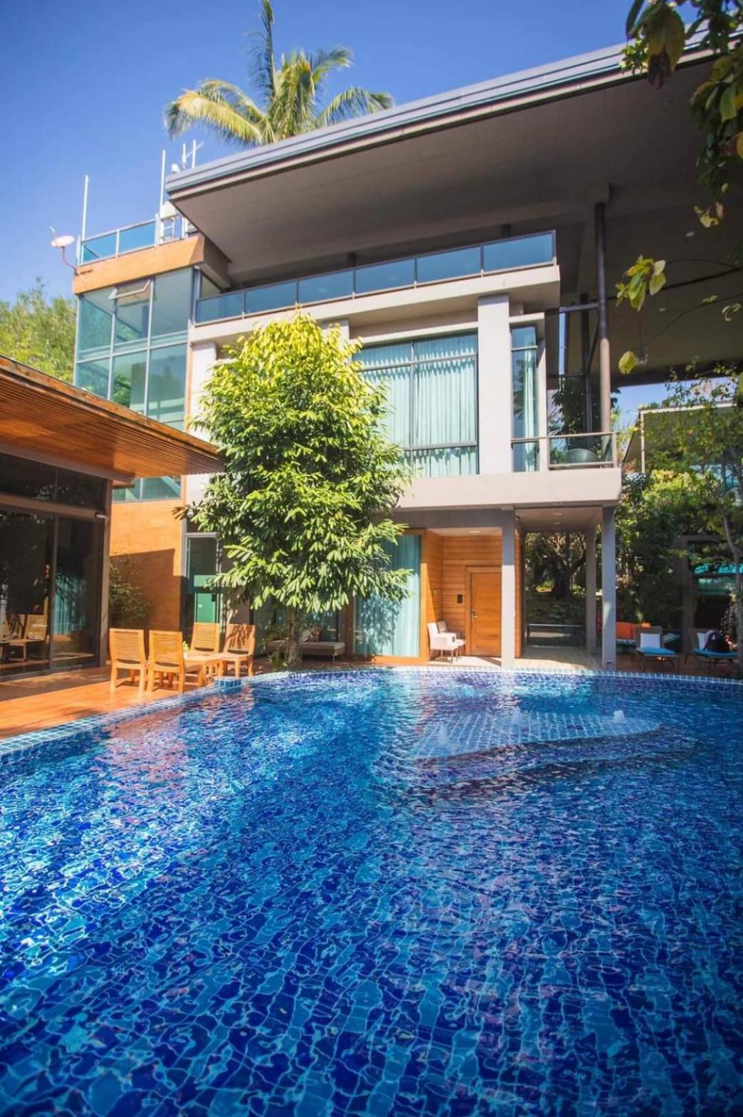 Deluxe Double Room with Pool Access - Photo 15