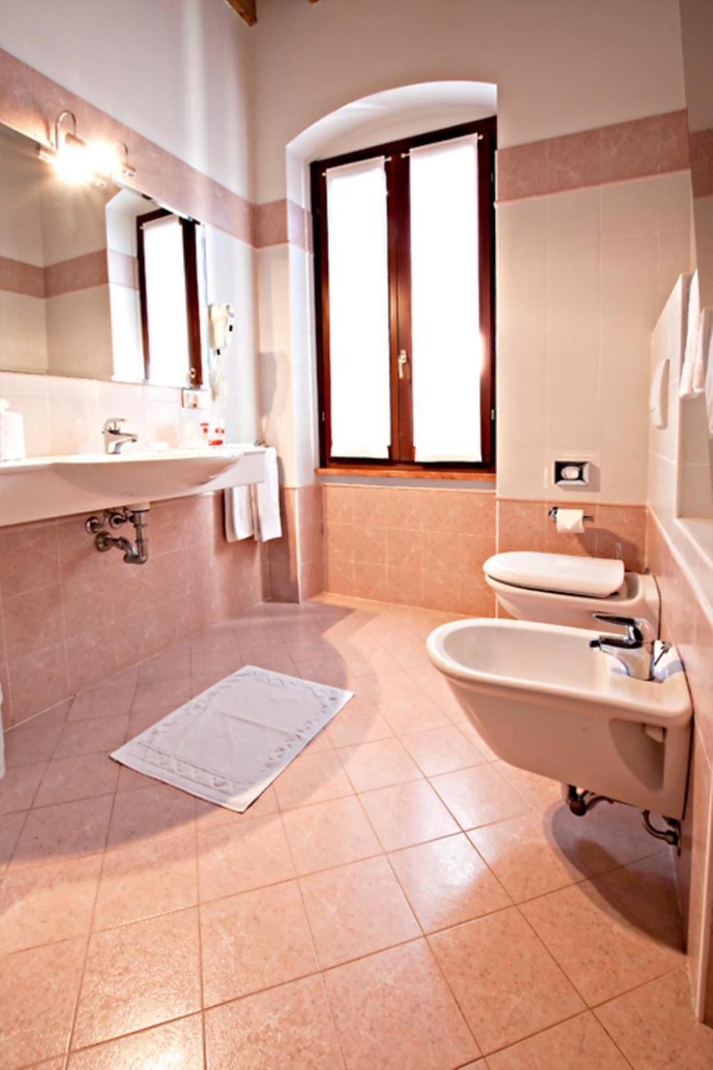 Double Room with Daily Pool Access  - Photo 7