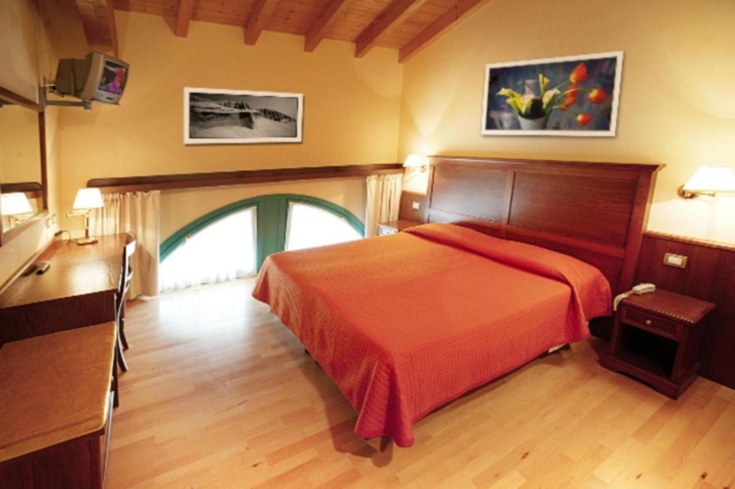 Double Room with Daily Pool Access  - Photo 12