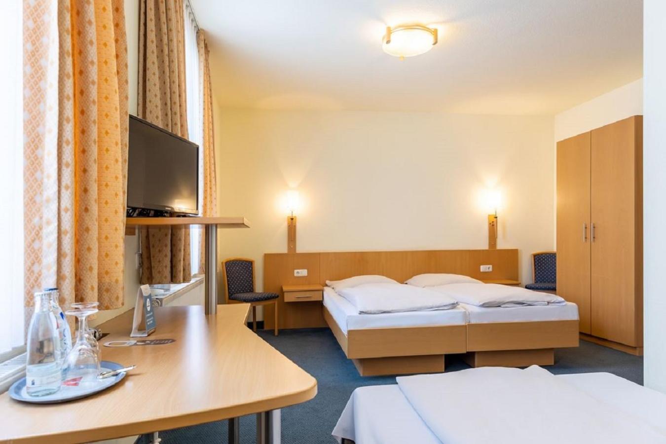 Triple Room photo 2