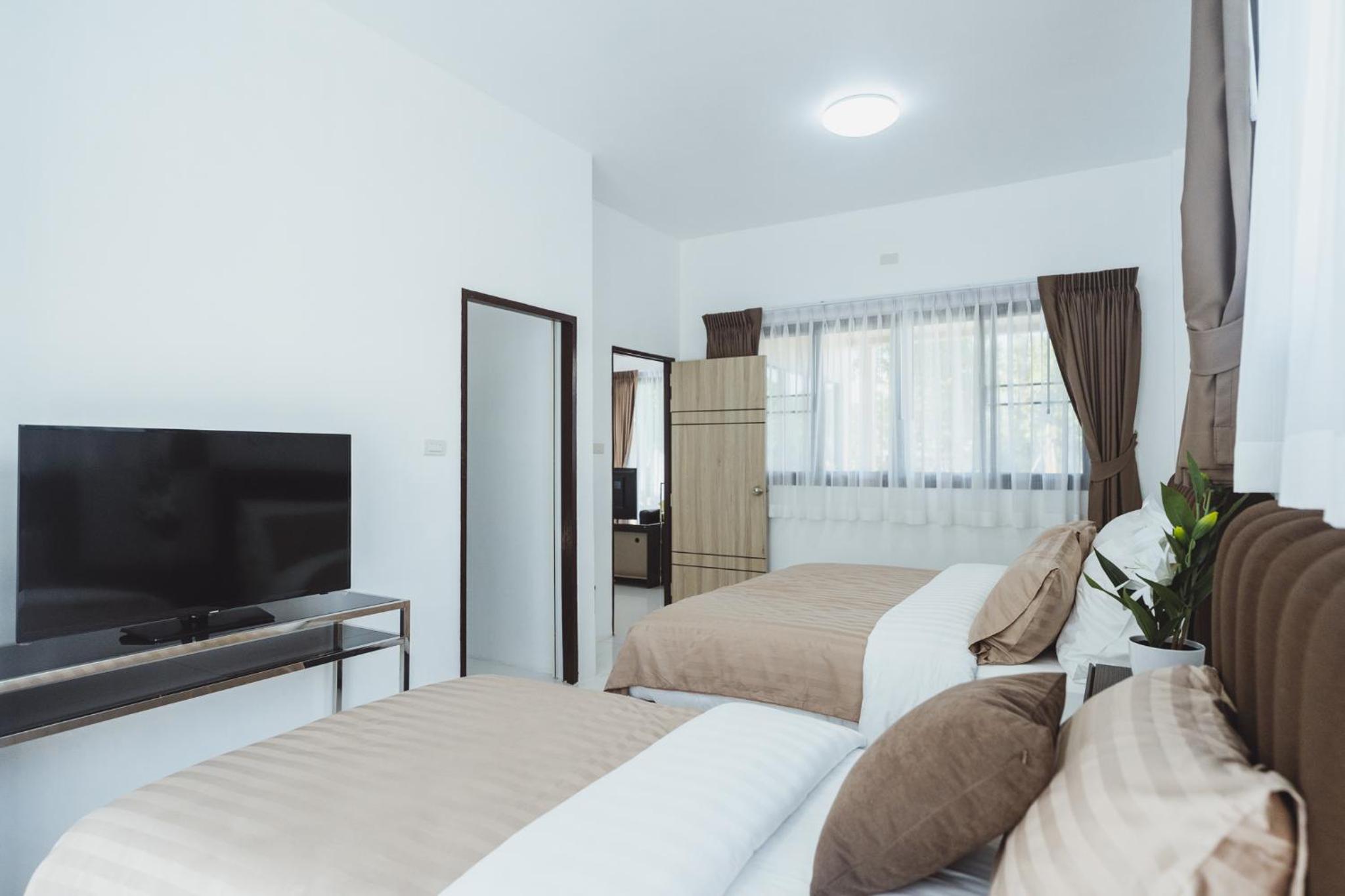 One-Bedroom House - Photo 1