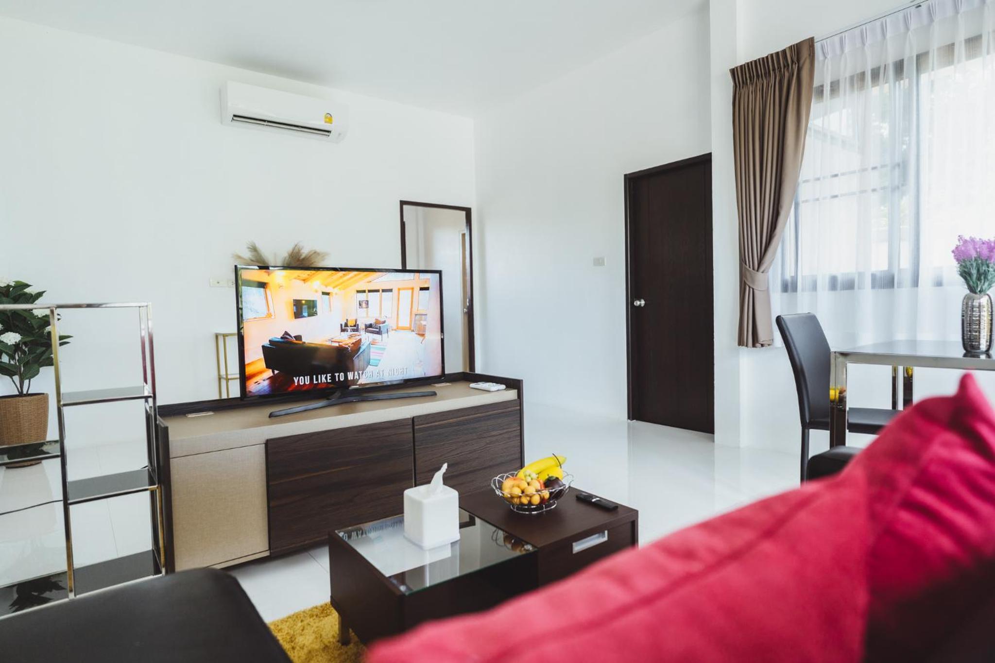 One-Bedroom House - Photo 2