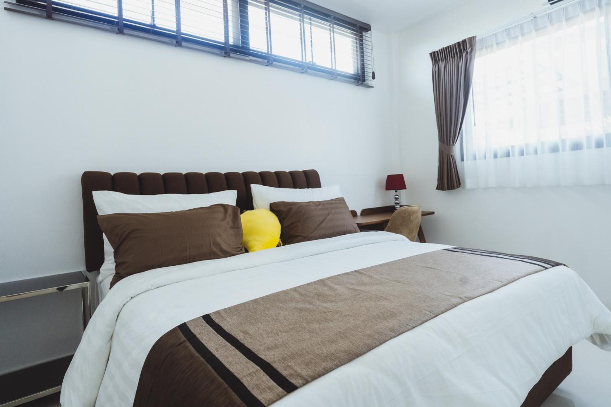 Two-Bedroom House - Photo 8