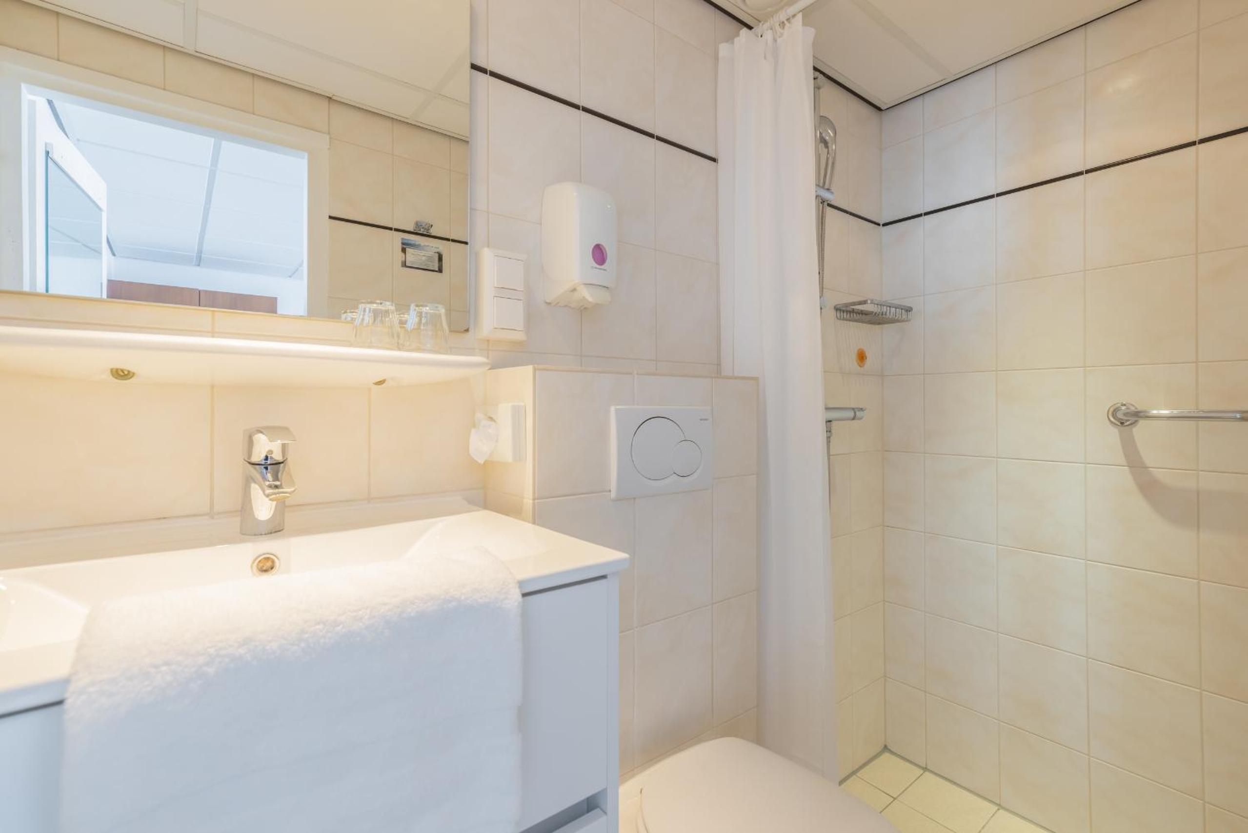Small Double Room photo 3