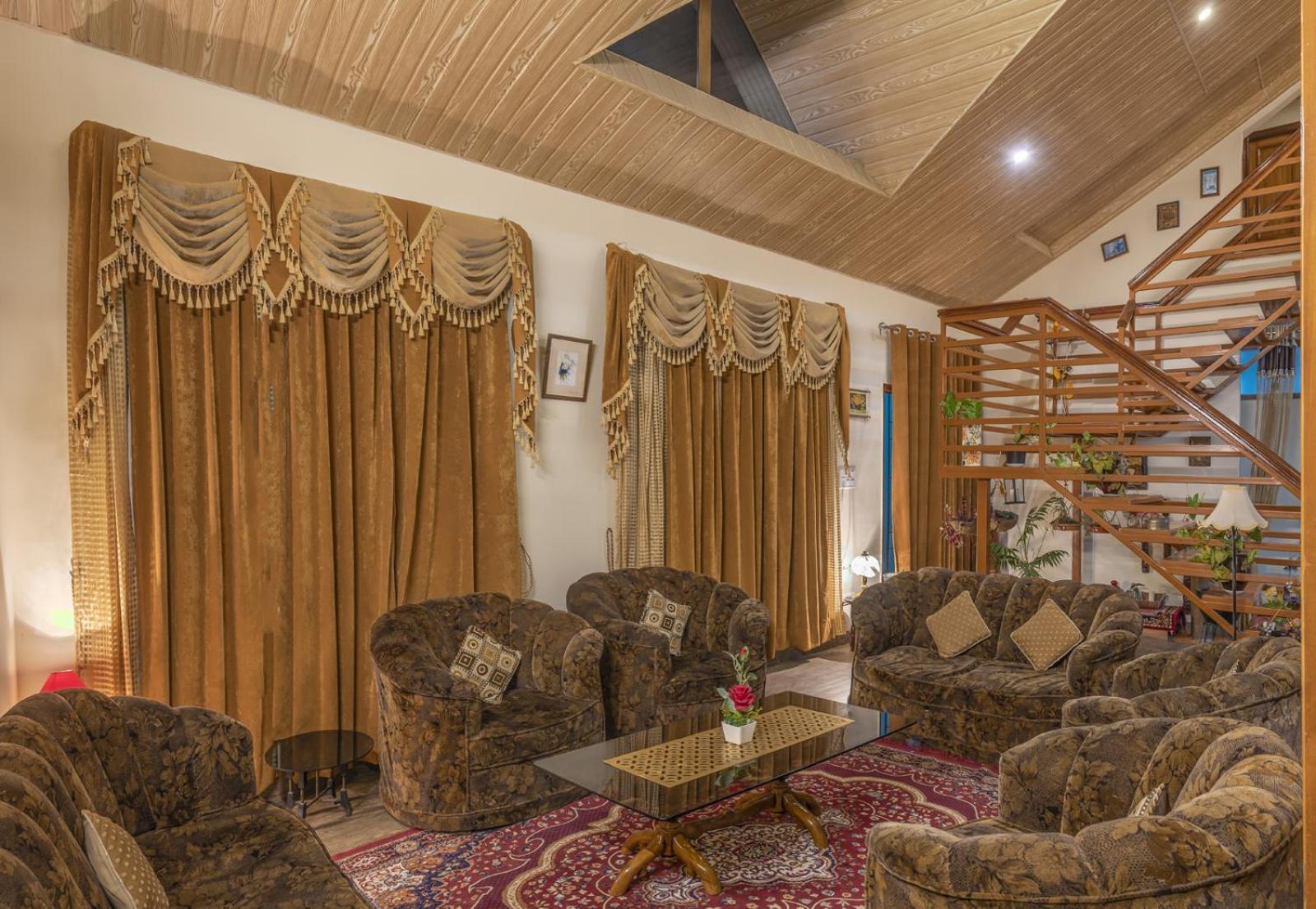 Villa photo 2