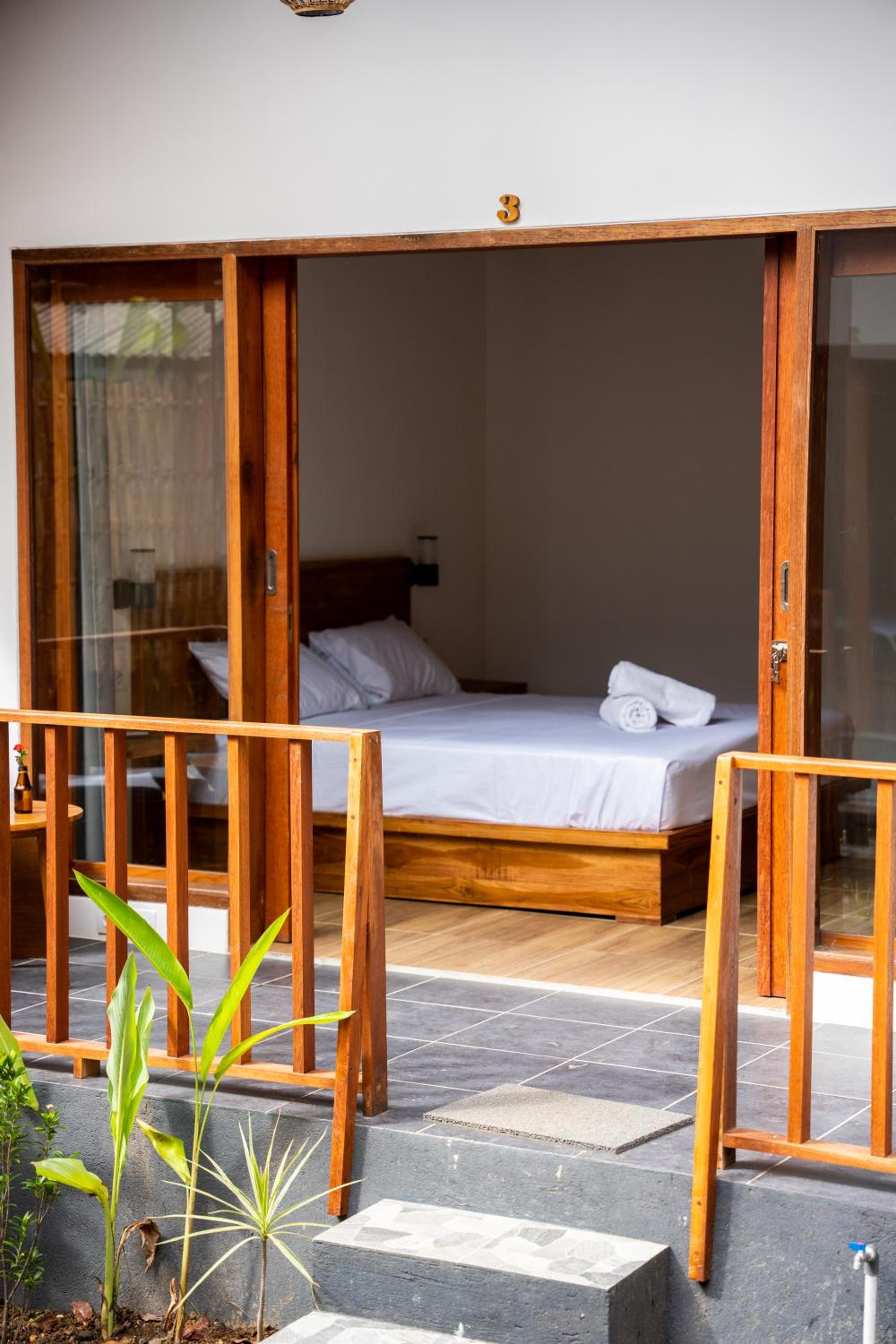 Bungalow with Garden View - Photo 1