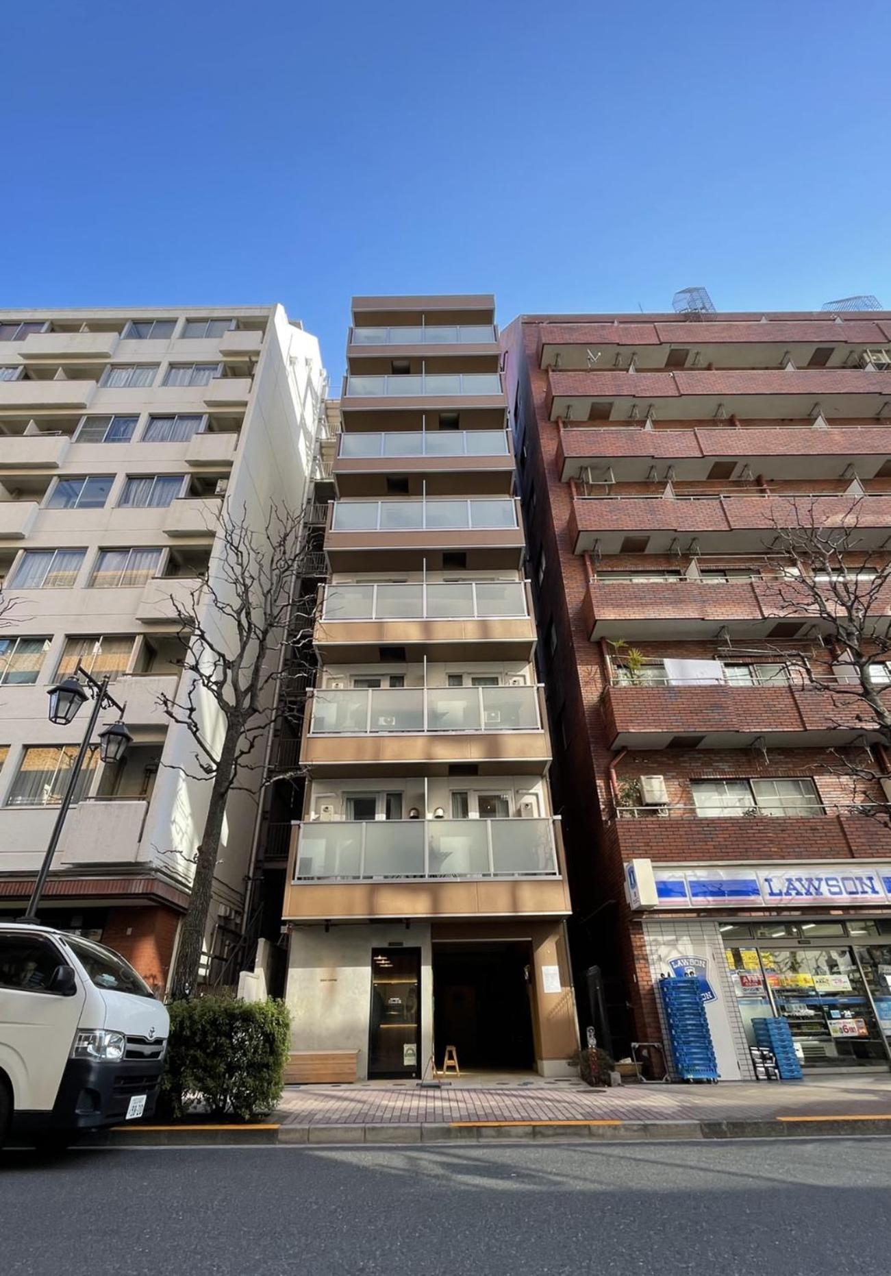 Apartment with Balcony photo 3