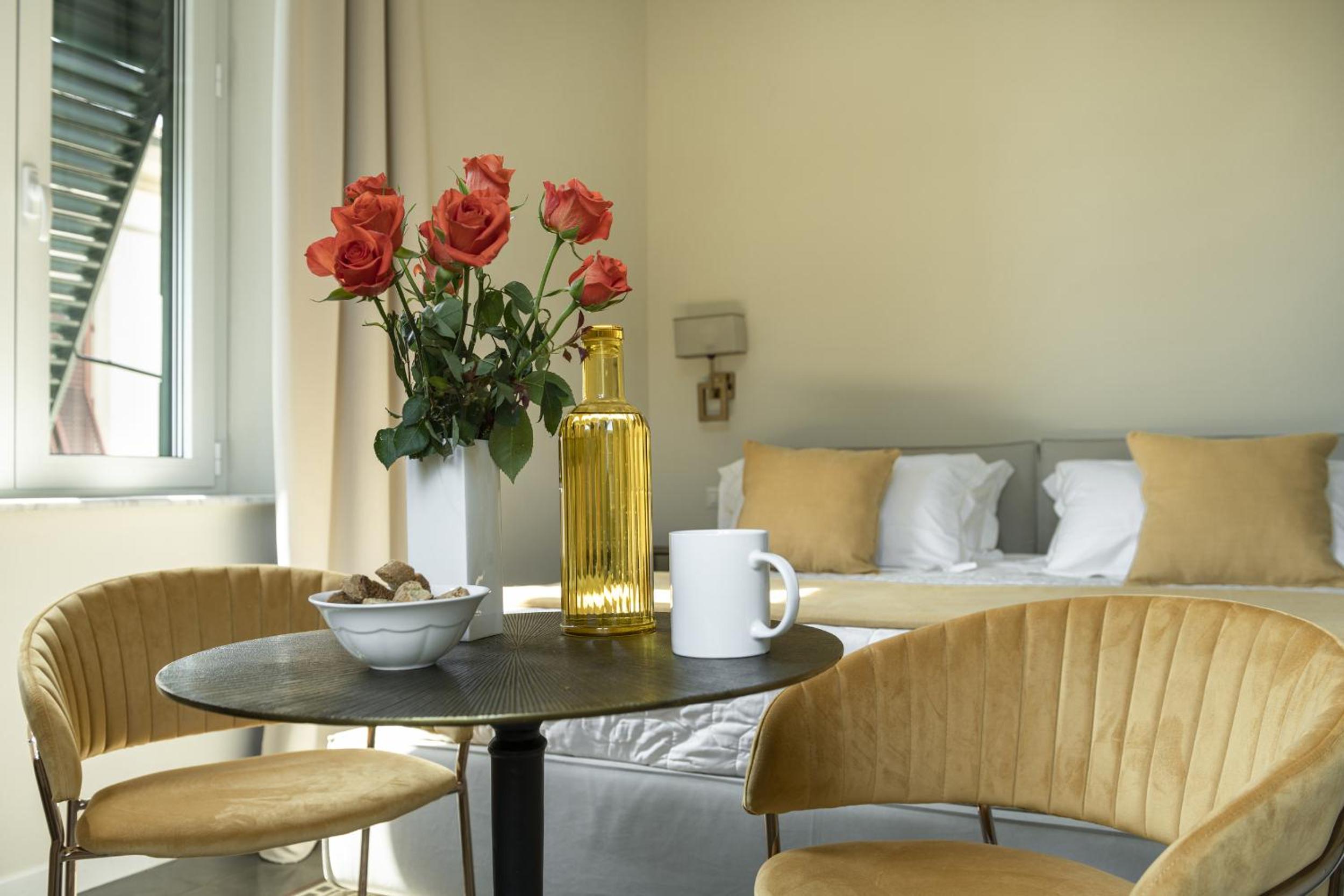 Superior Double or Twin Room with City View - Photo 2
