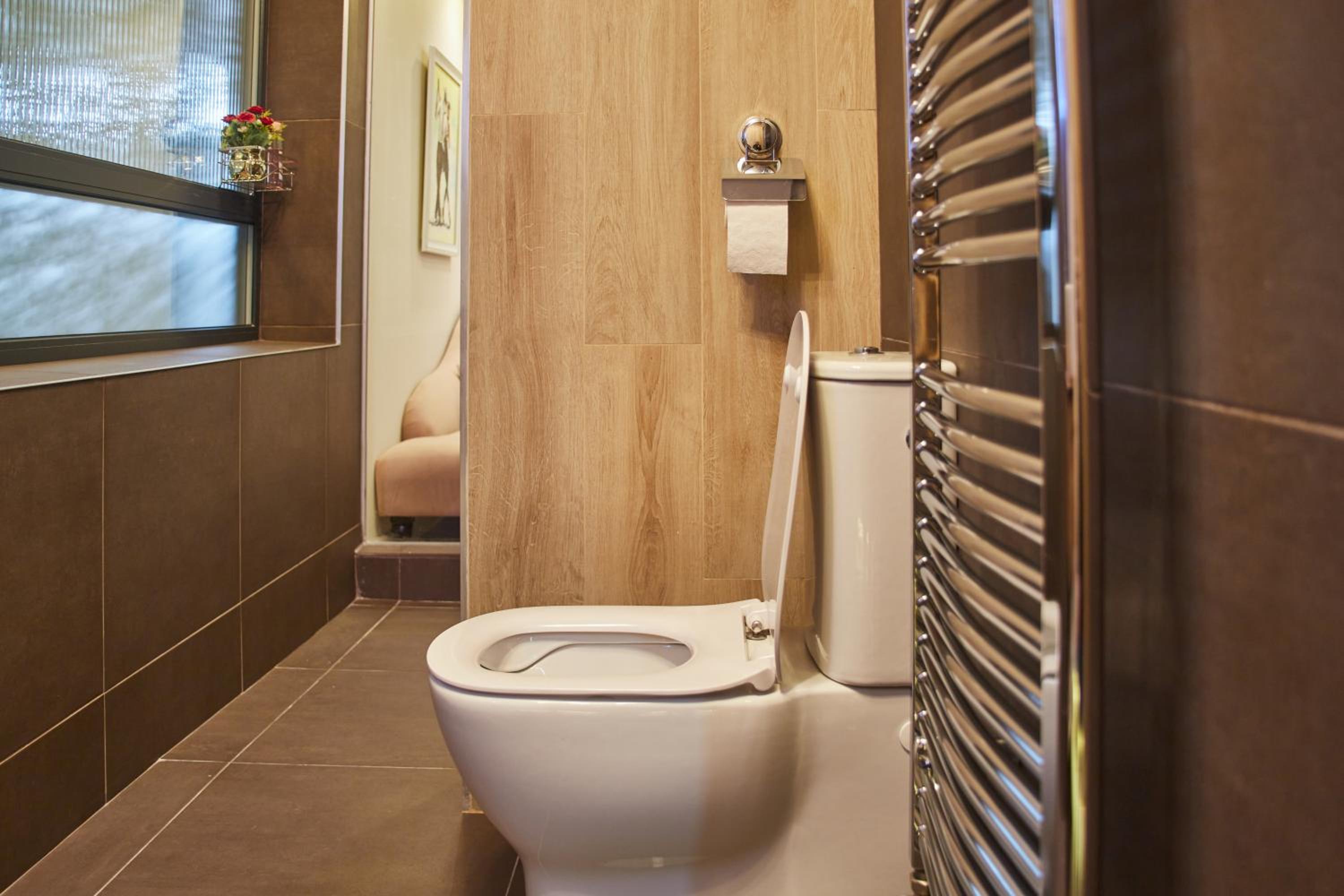 One-Bedroom House - Photo 16