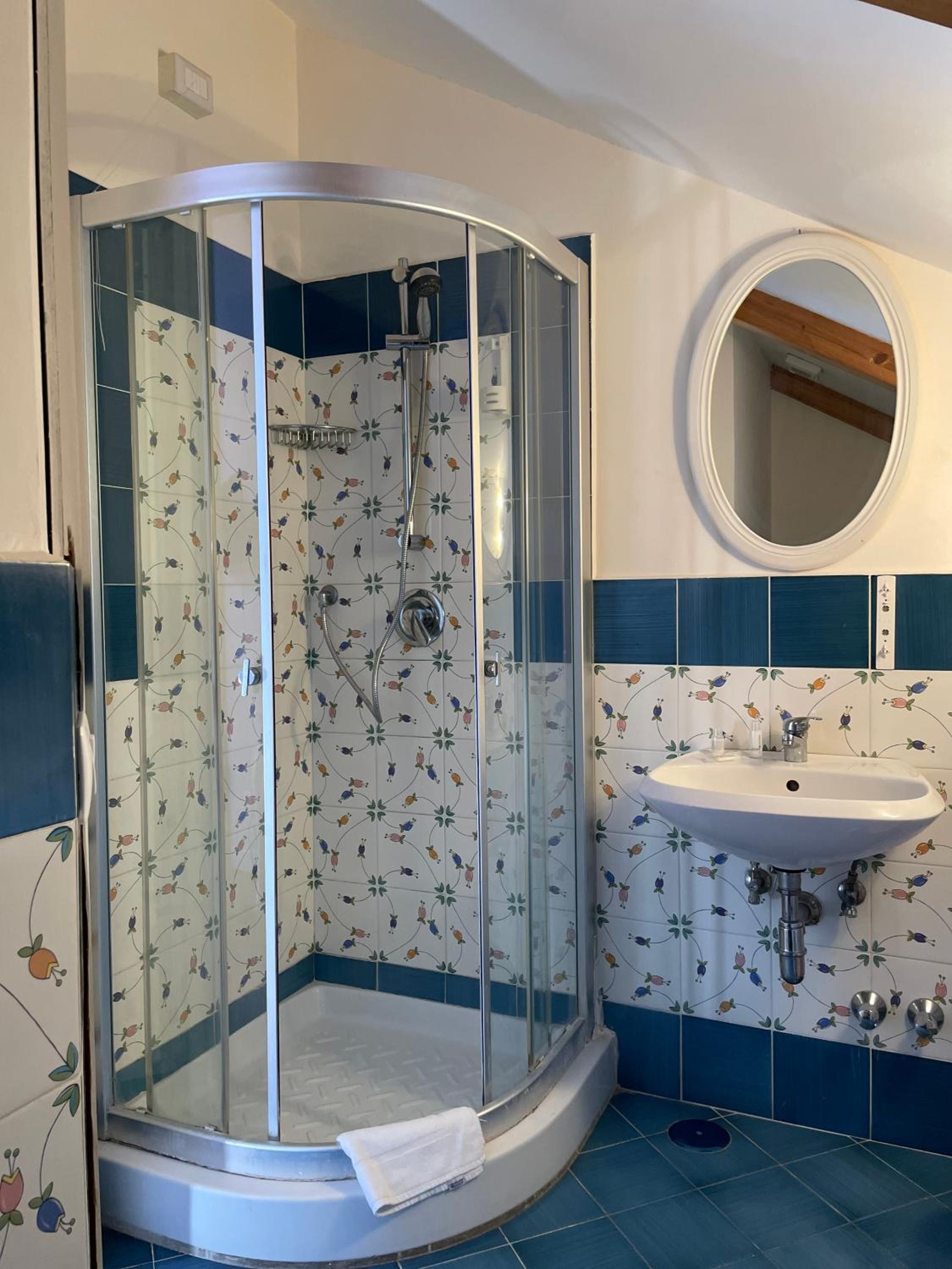 Standard Double Room - Photo 54