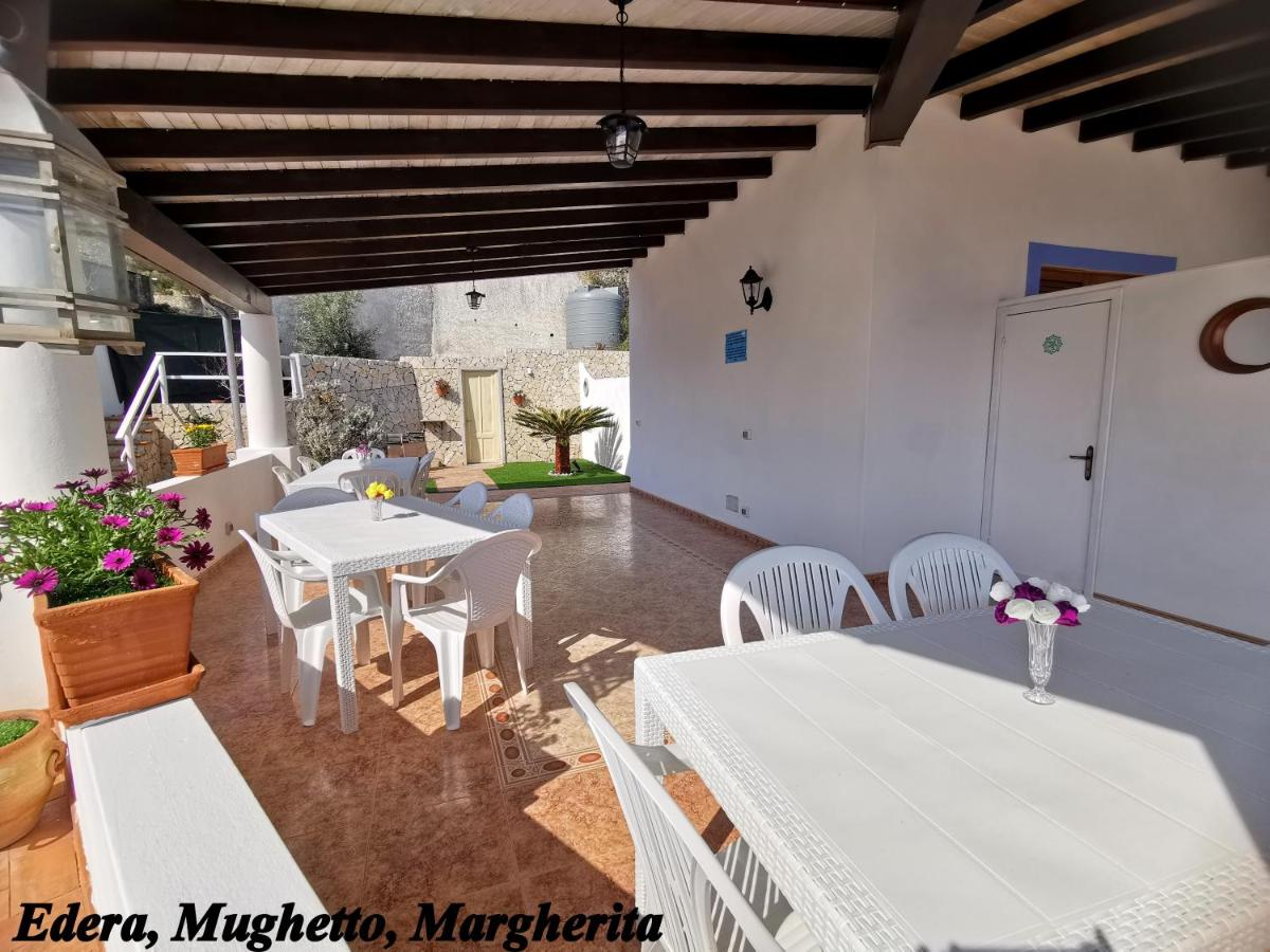One-Bedroom House - Photo 2