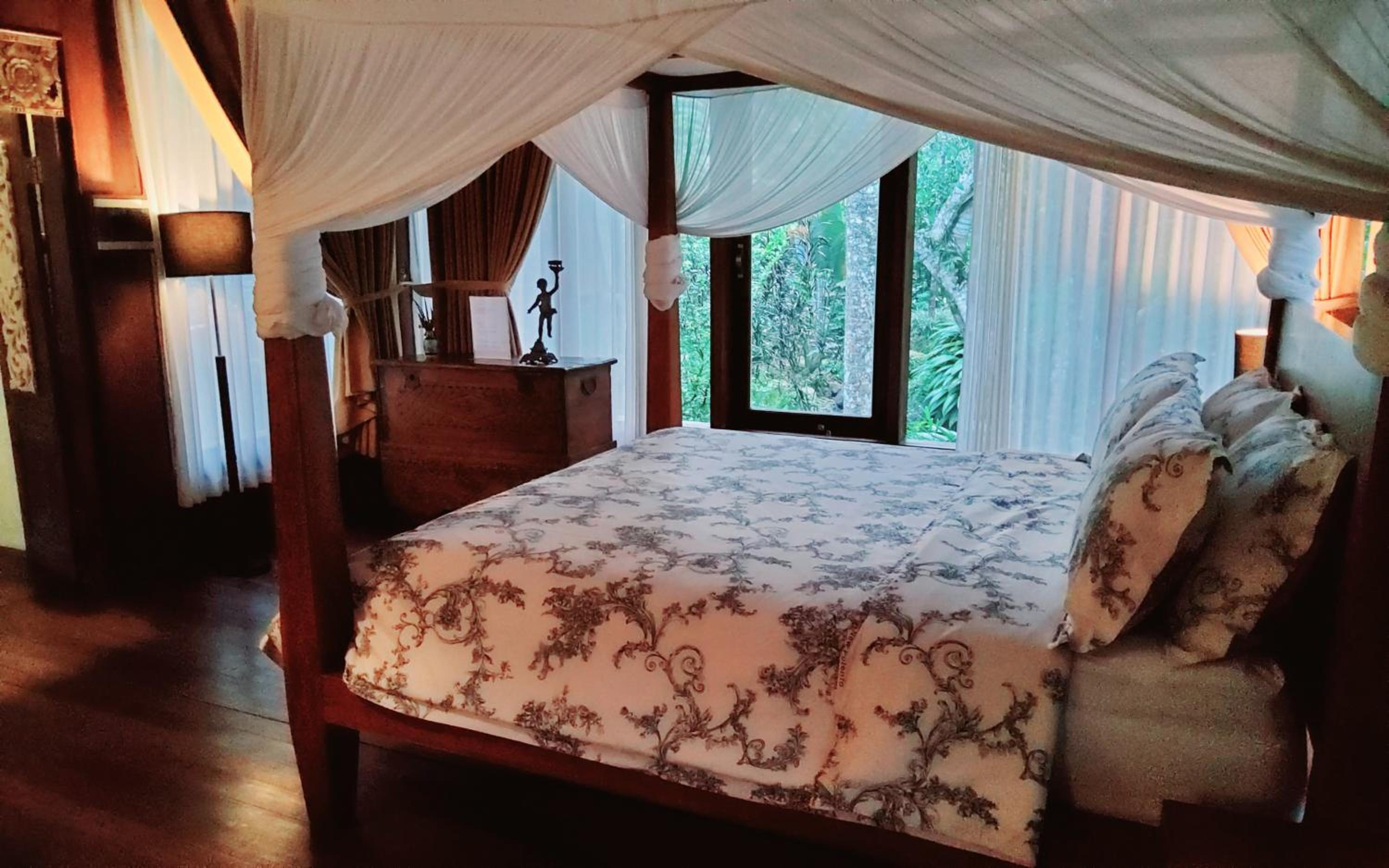 Suite with River View - Photo 13