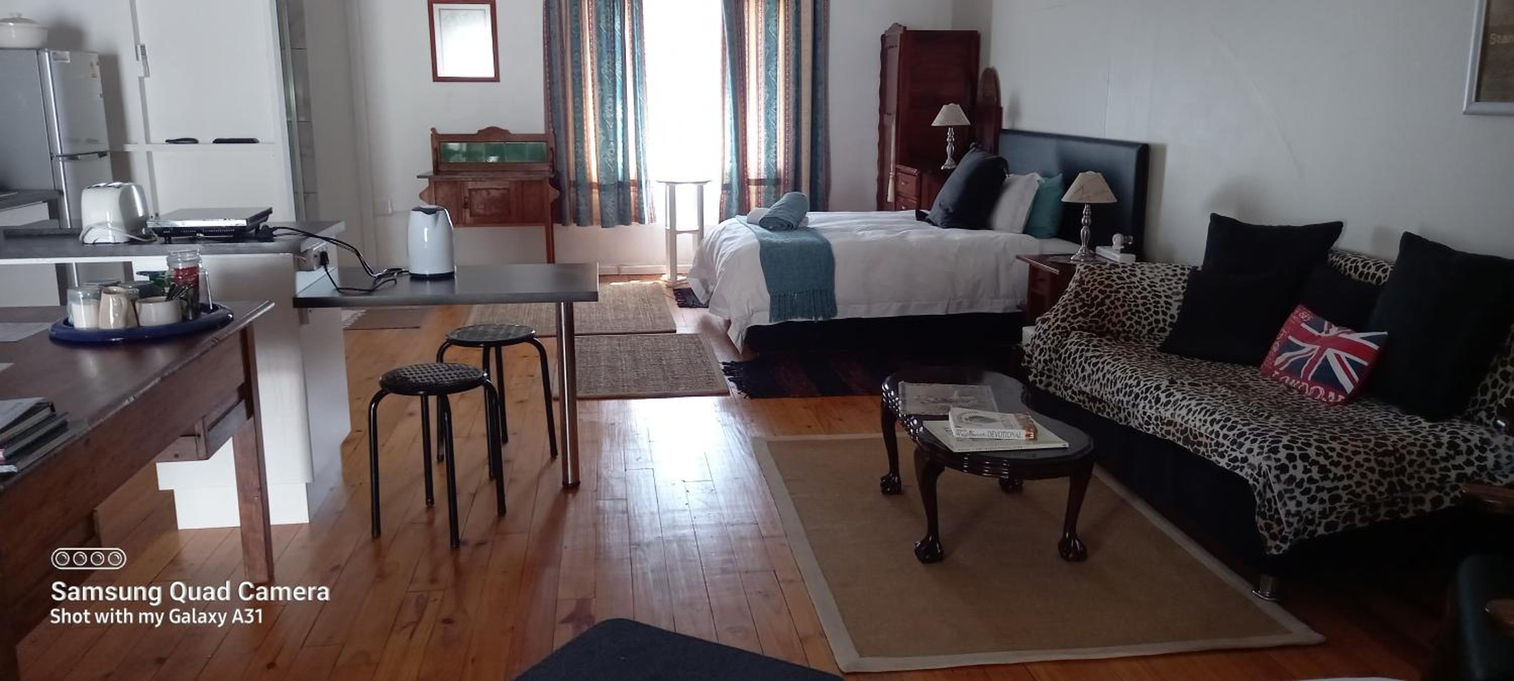 Studio Apartment photo 3