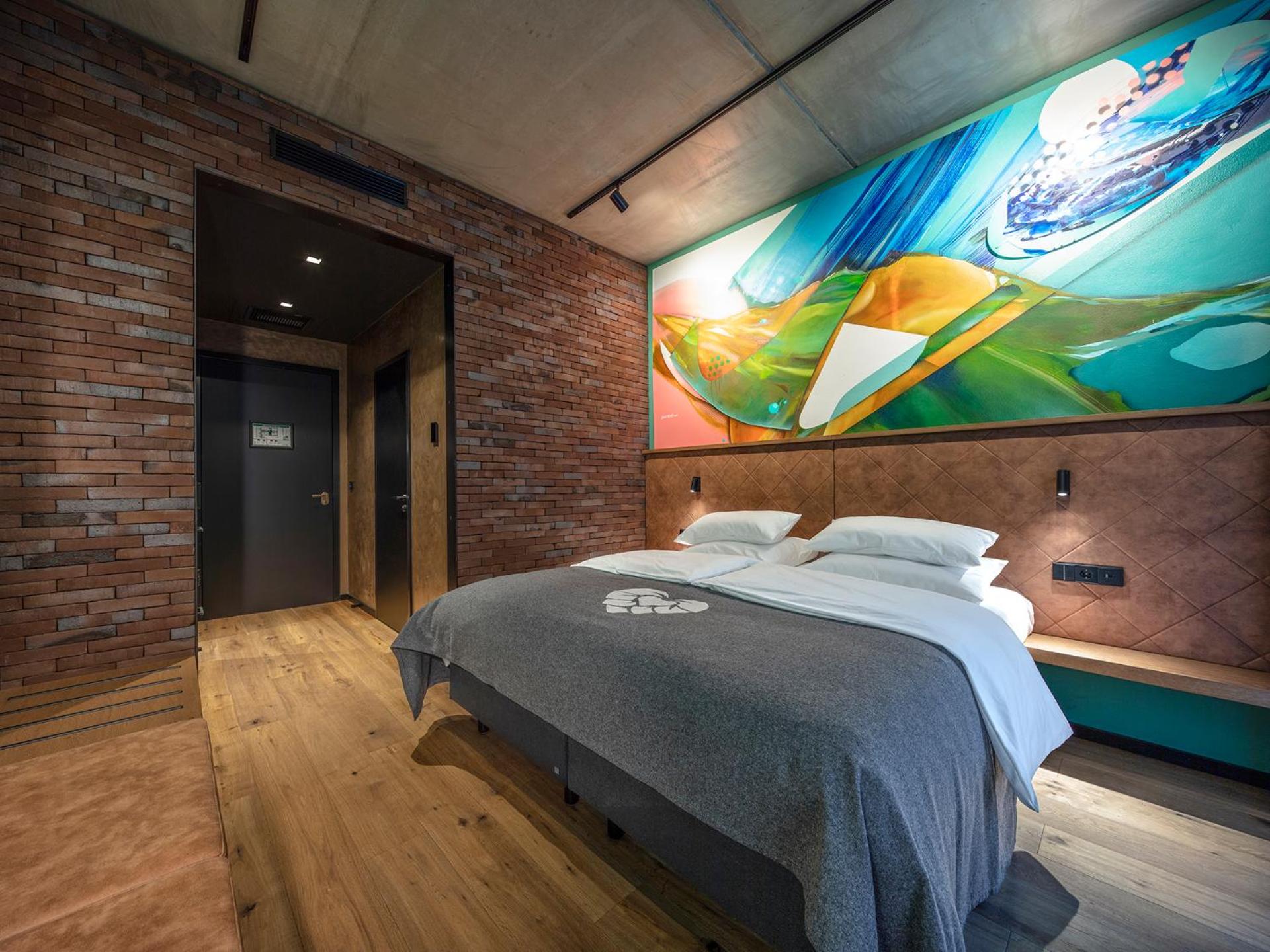 Standard Double Room - Photo 7