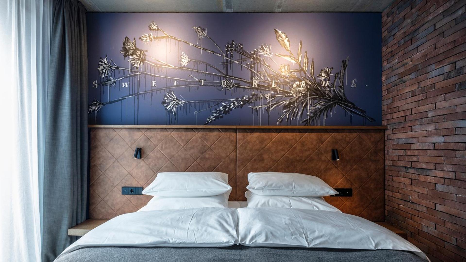 Standard Double Room - Photo 5