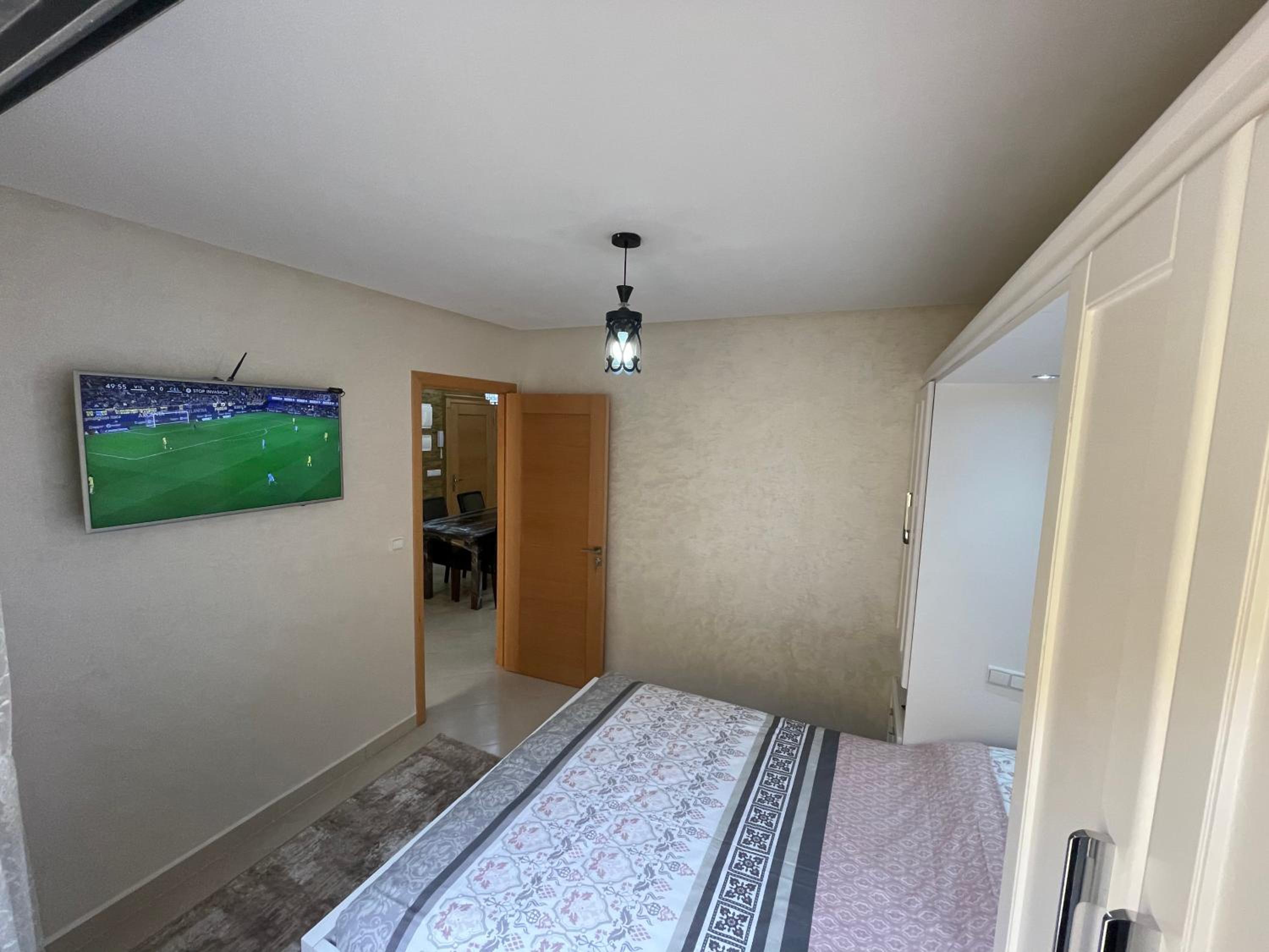 One-Bedroom Apartment - Photo 5