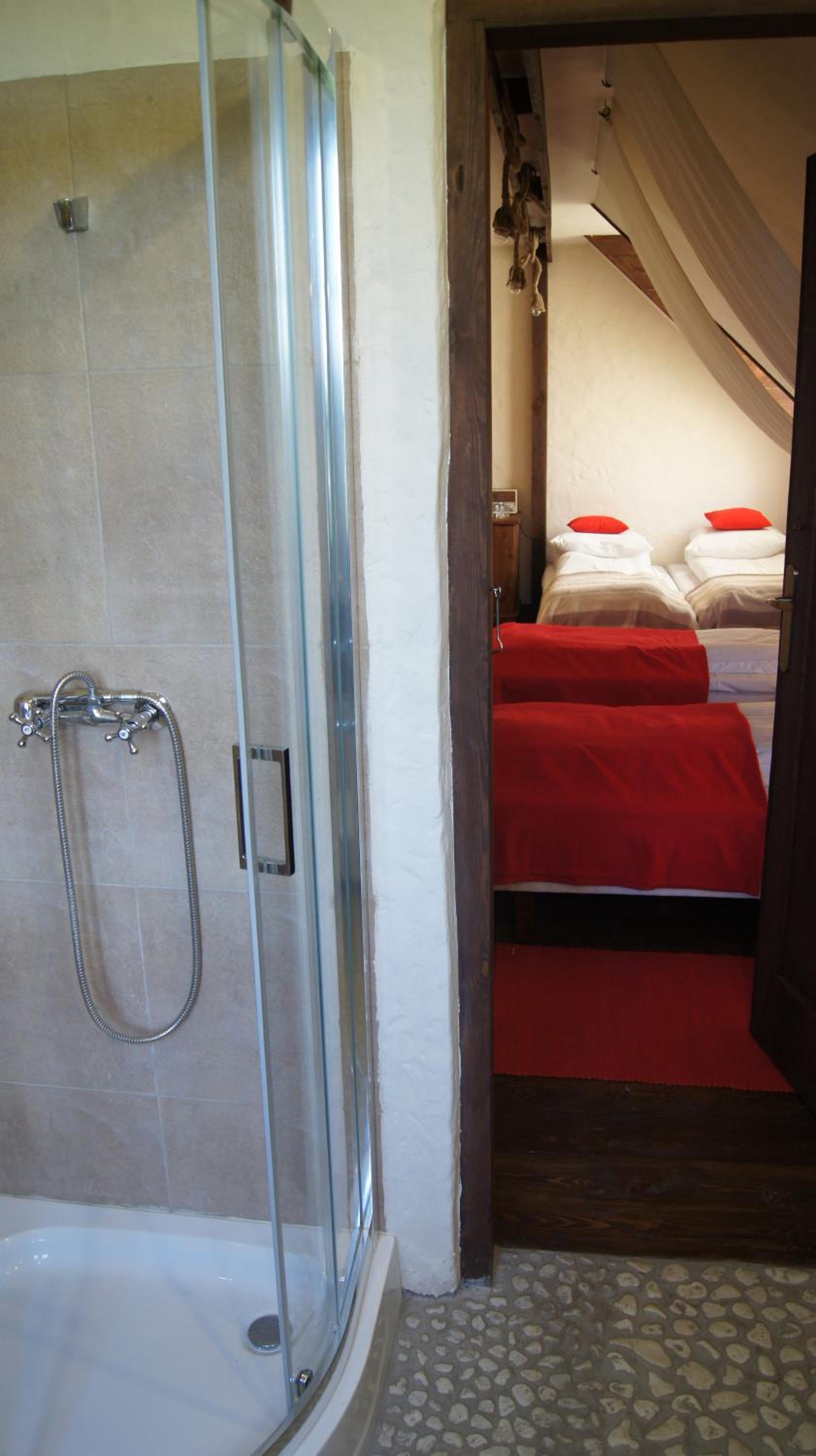 Deluxe Family Room - Photo 4