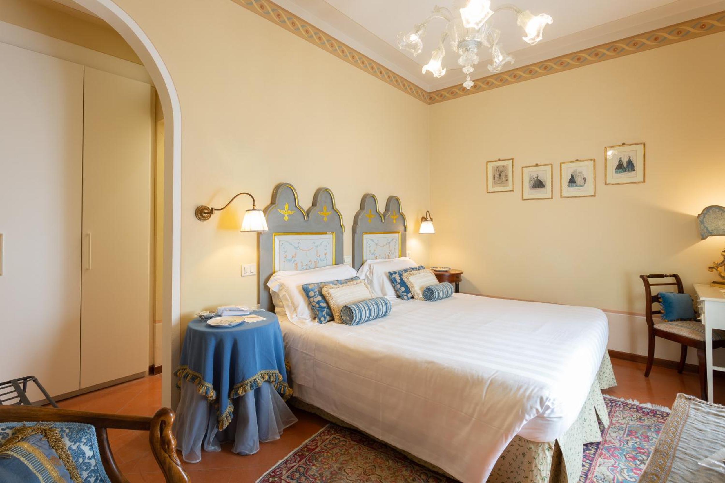 Standard King Room - Photo 3