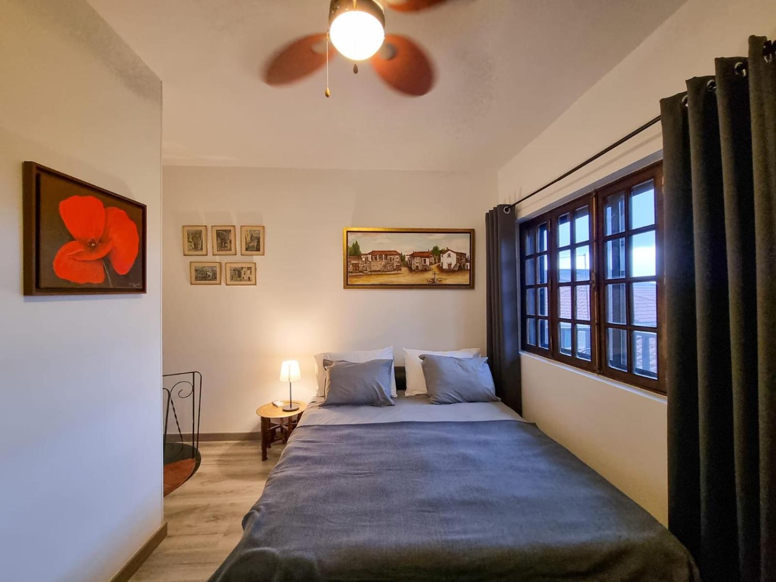 One-Bedroom House - Photo 27
