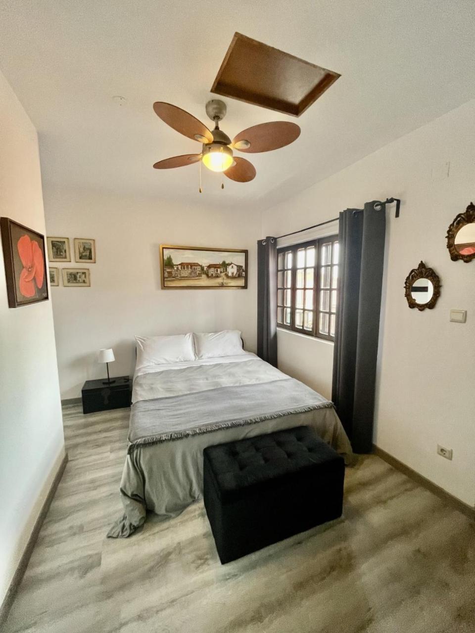 One-Bedroom House - Photo 28