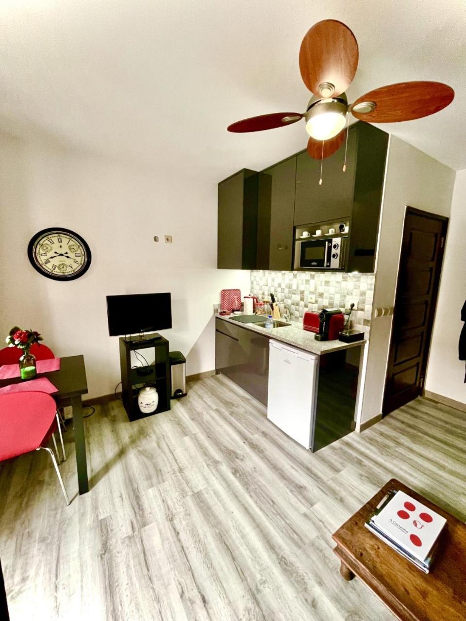 One-Bedroom House - Photo 29
