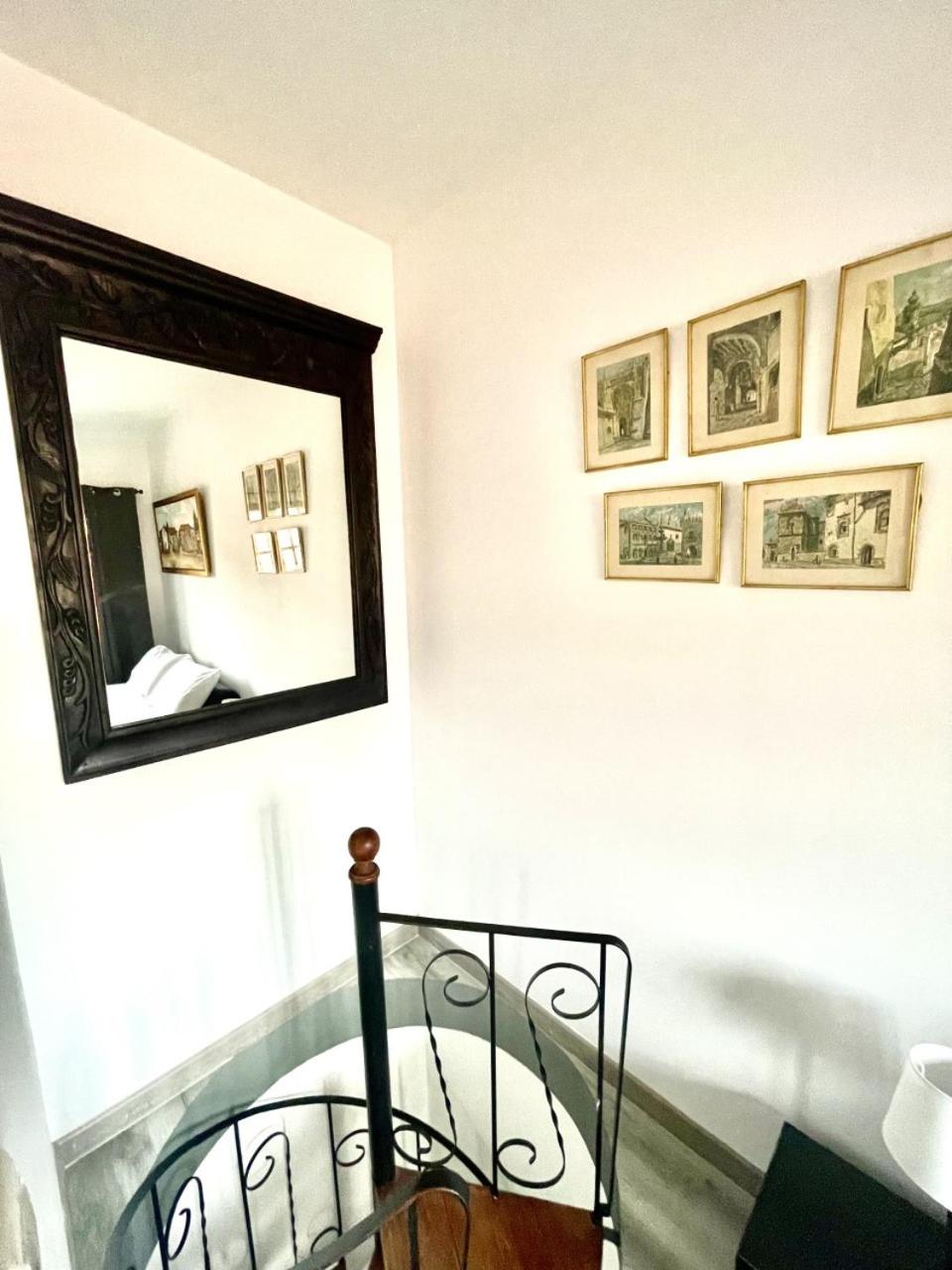 One-Bedroom House - Photo 33