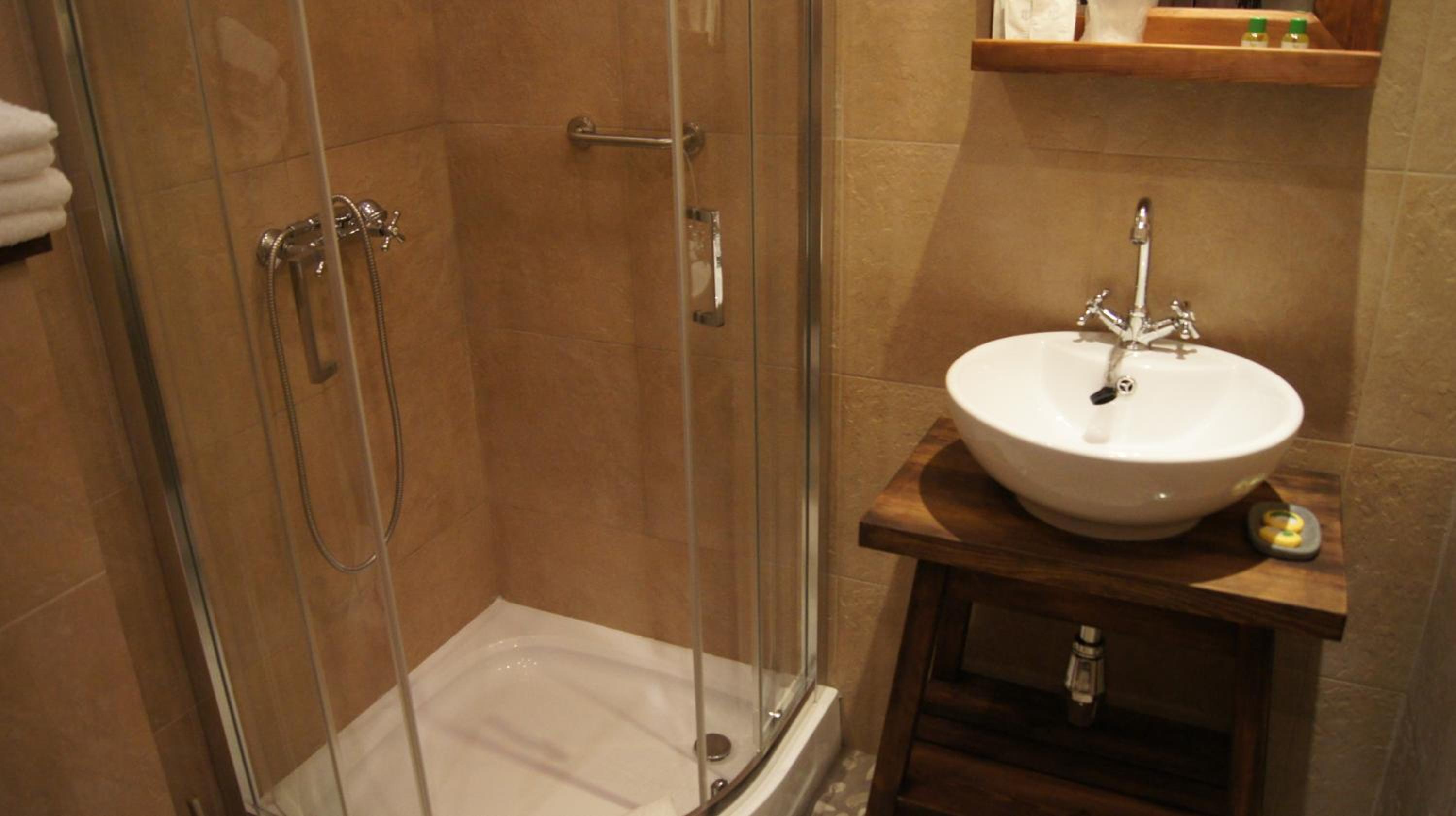 Triple Room with Shower - Photo 5