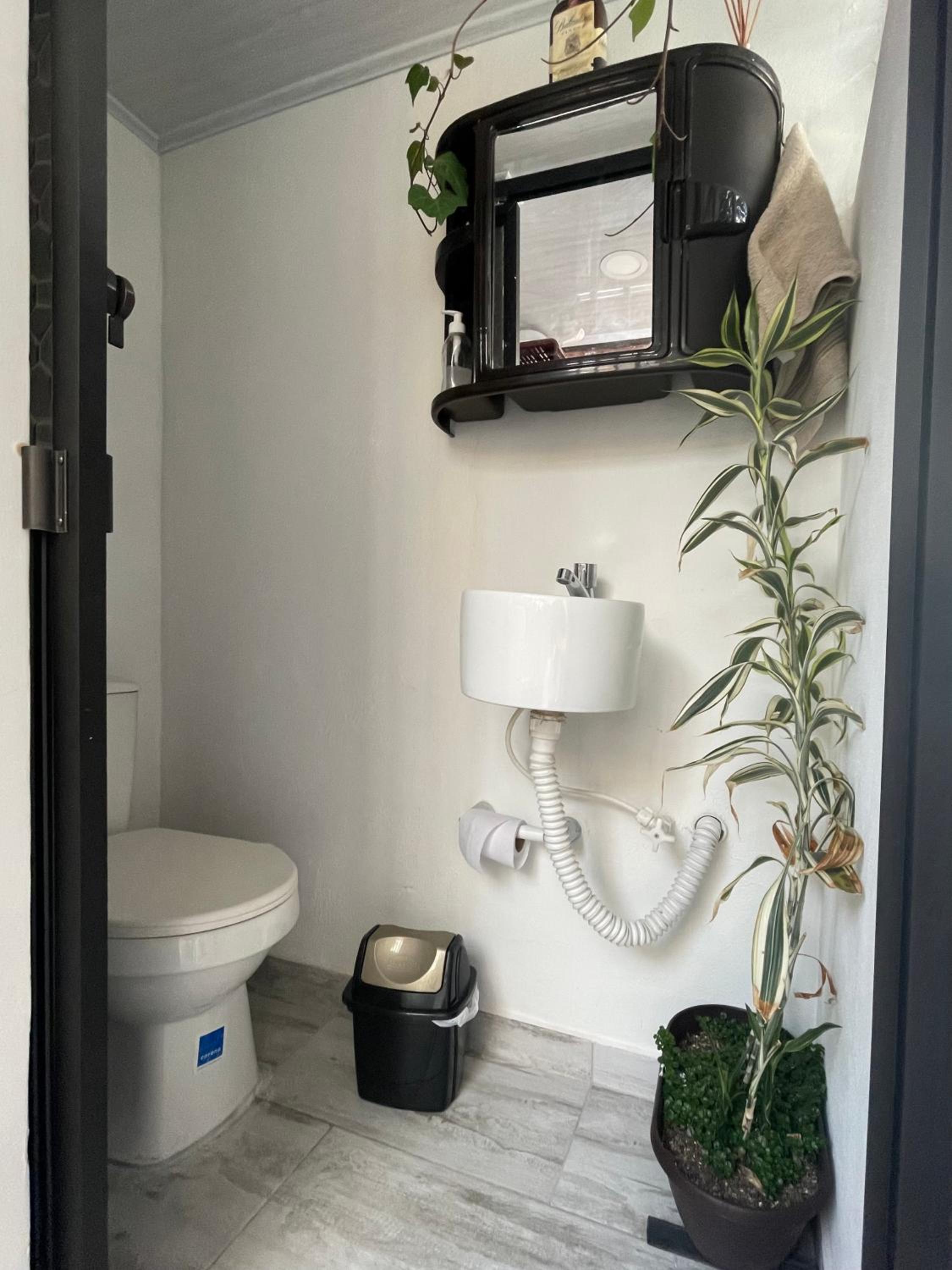 Small Single Room photo 3