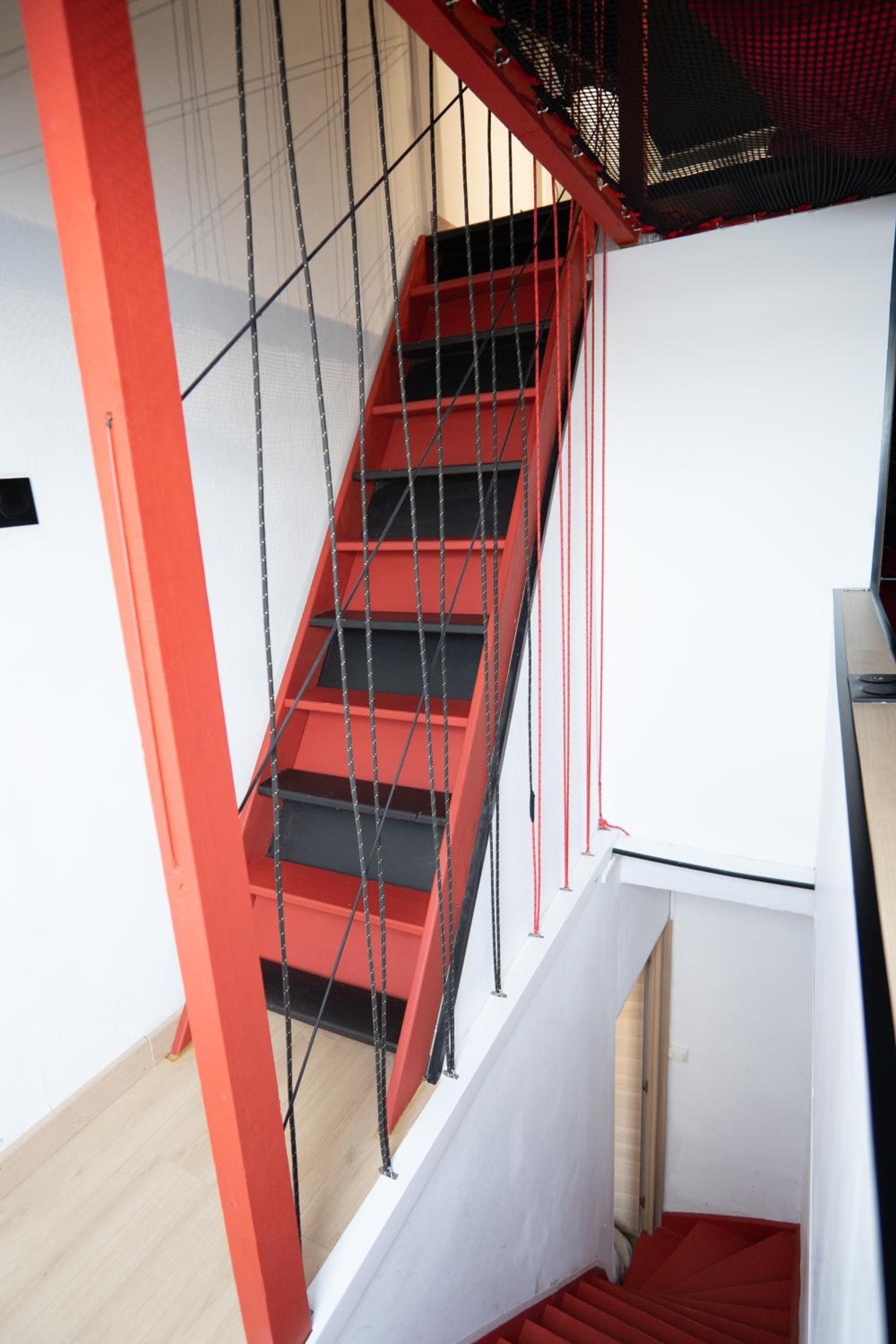 One-Bedroom Apartment - Photo 3