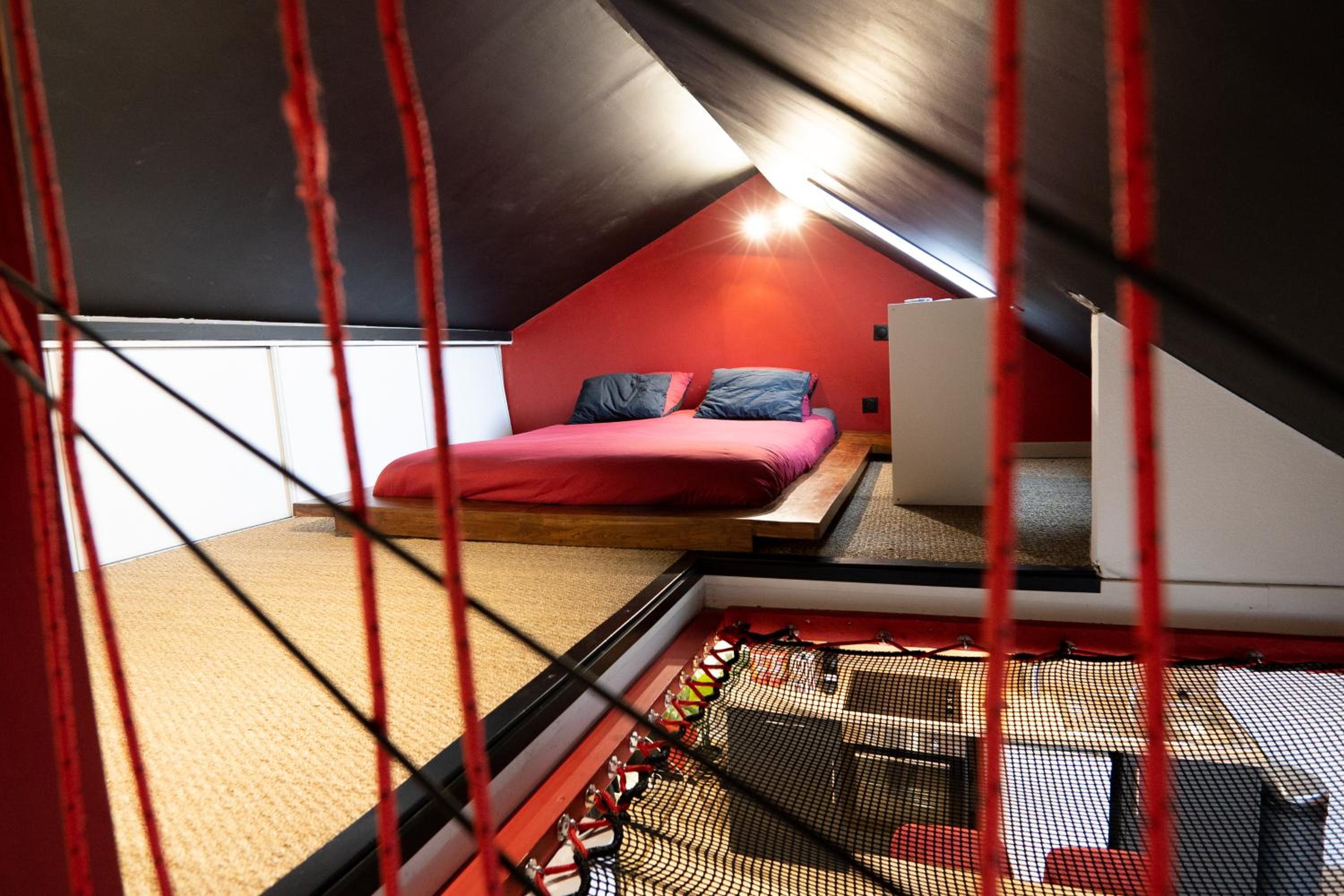 One-Bedroom Apartment - Photo 17