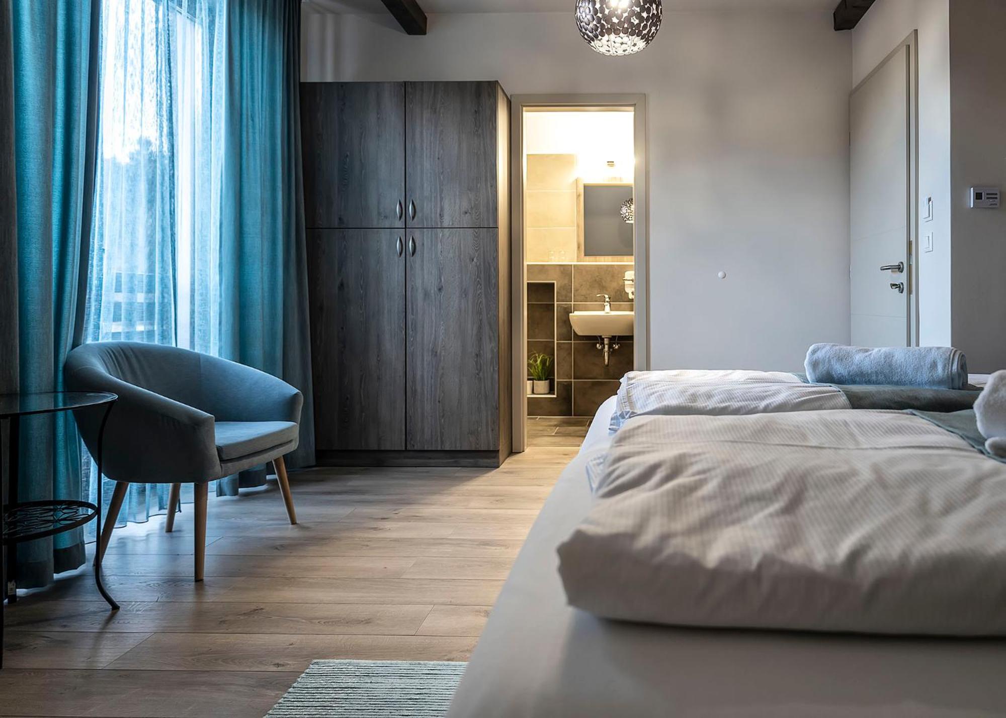 Deluxe Double or Twin Room - Photo 2