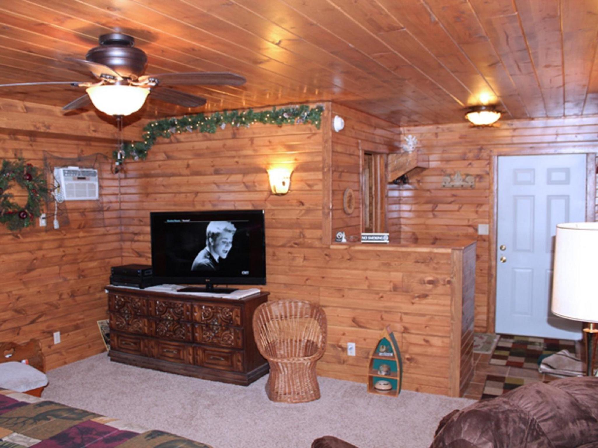 Deluxe King Room photo 3