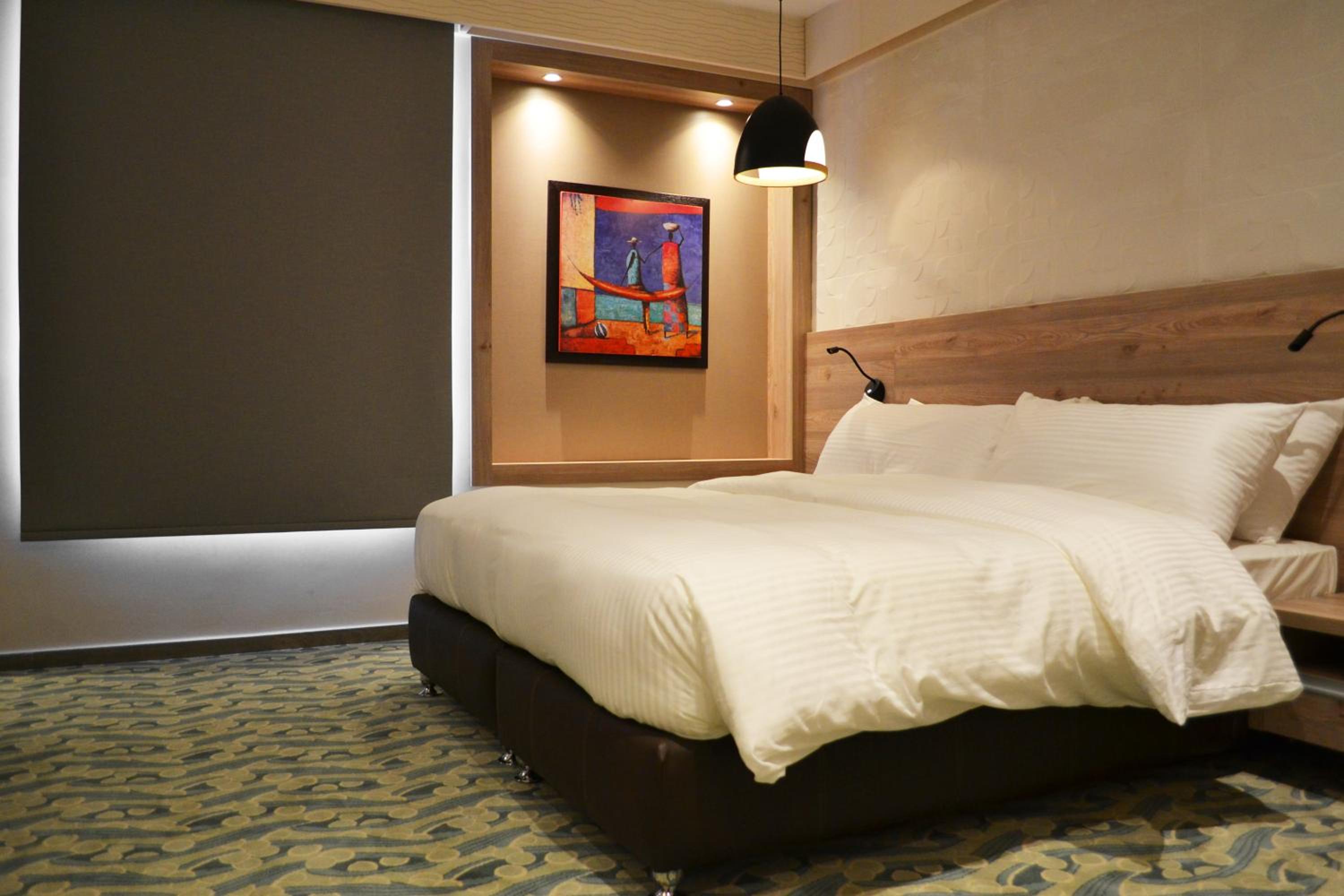 Standard Double Room - Photo 9