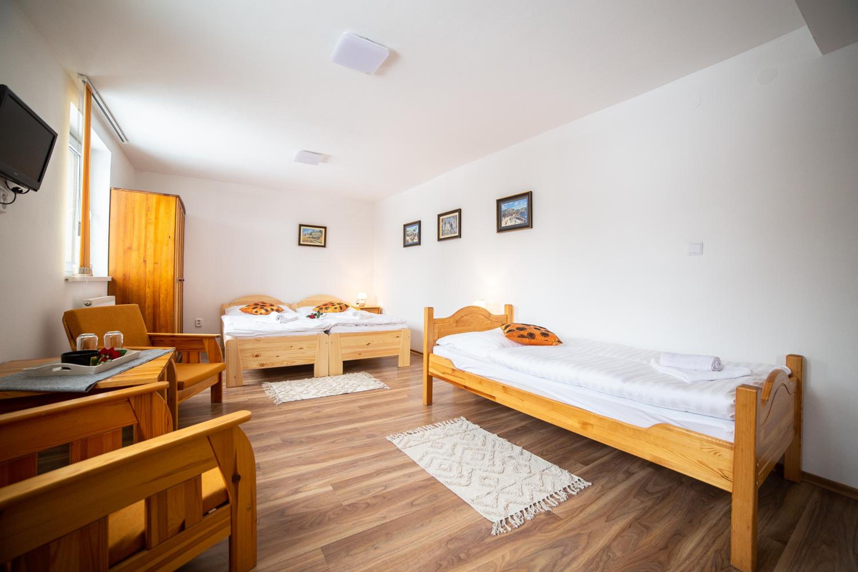 Triple Room photo 2