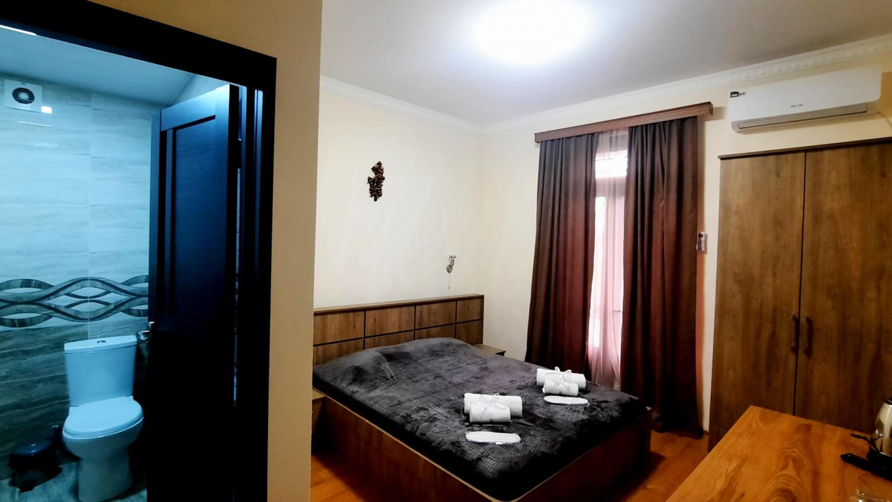 Large Double Room