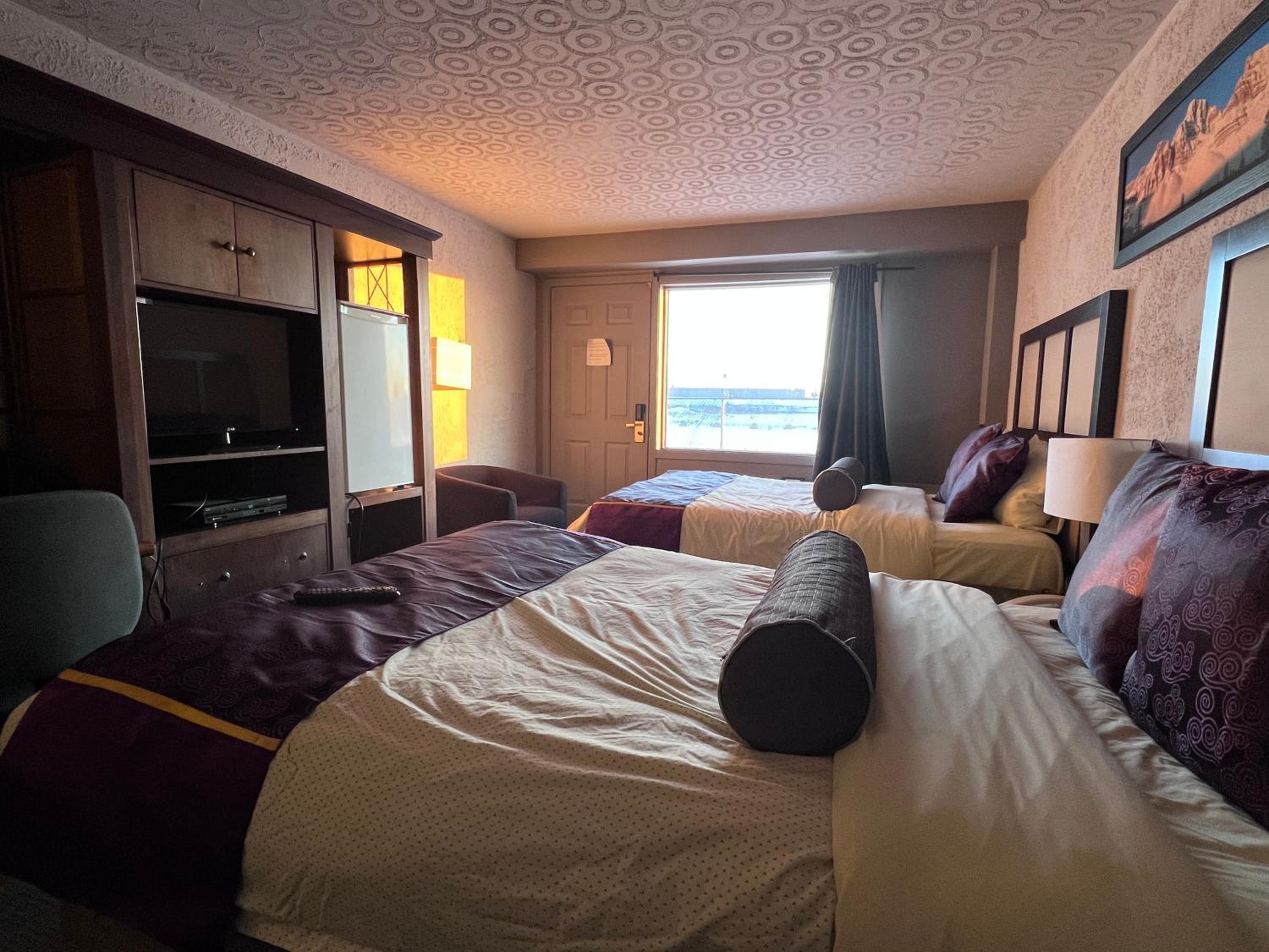 Double Room with Two Double Beds - Photo 4